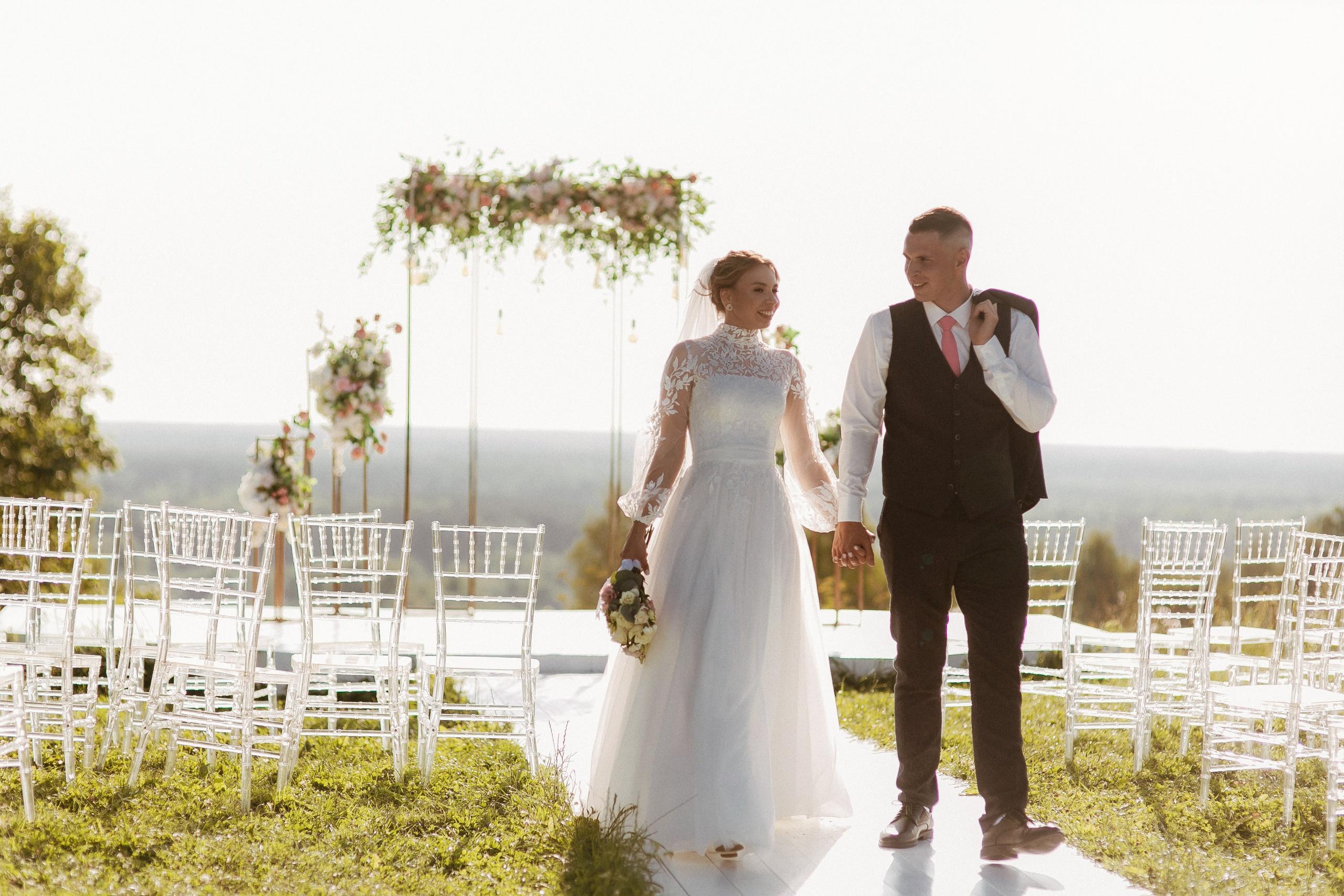 Выездная регистрация свадьбы влюбленных. Свадебный и репортажный фотограф в Ярославле и Санкт-Петербурге Роман Микрюков