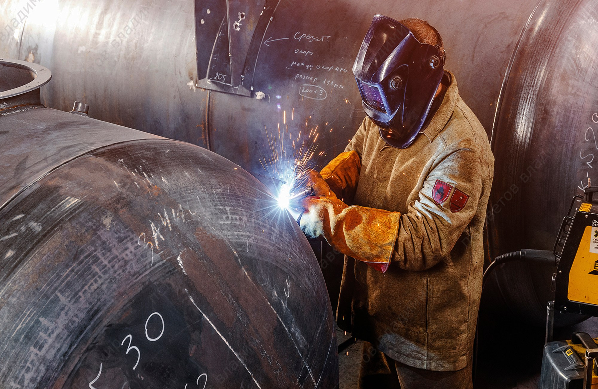 Фотограф и графический дизайнер Владимир Пуставетов