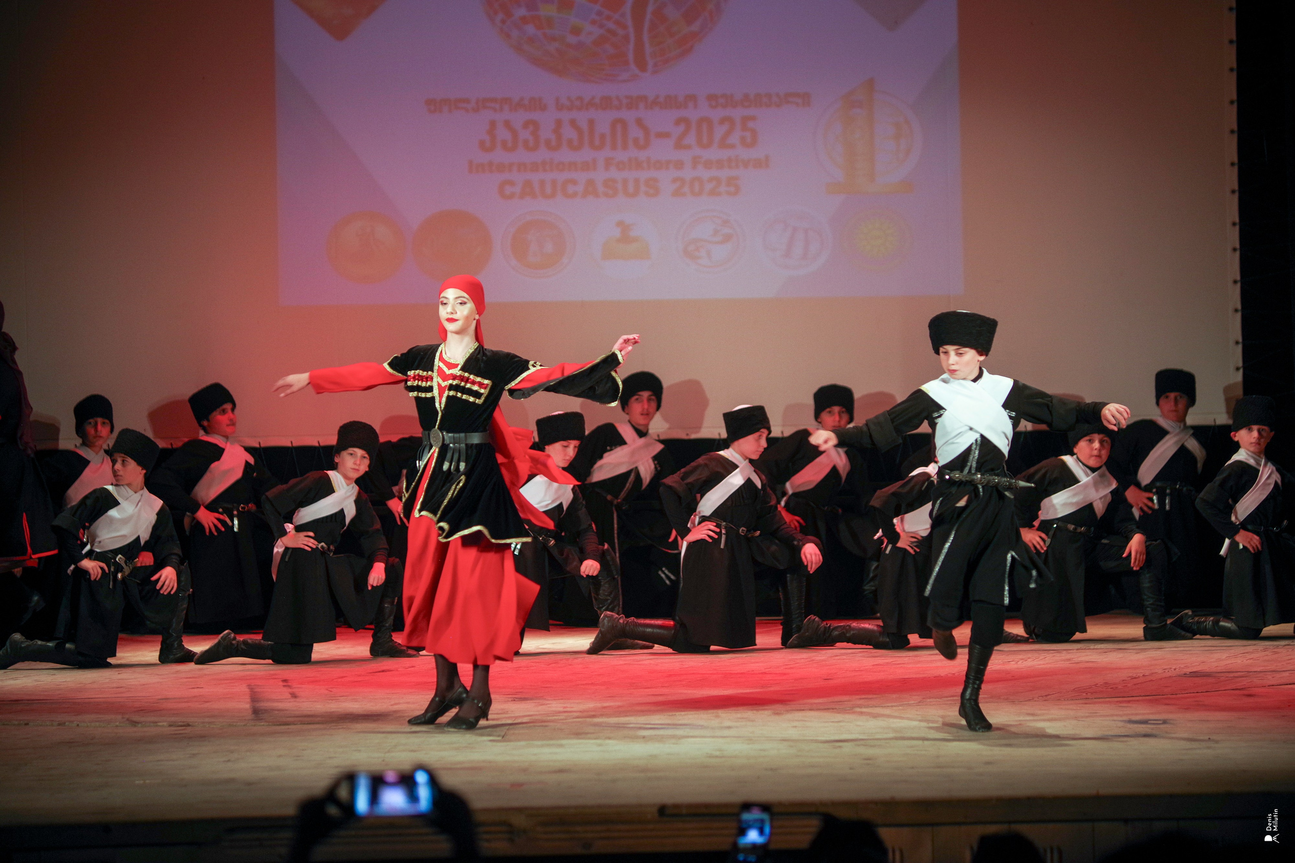 Танцы в прекрасном Они. Портретный фотограф Денис Милютин