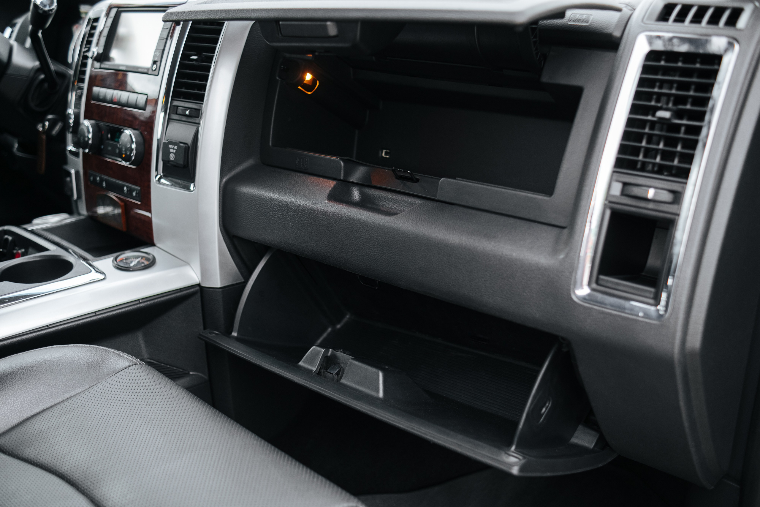 DODGE RAM. Фуд и предметный фотограф Виталий Морозов г. Москва