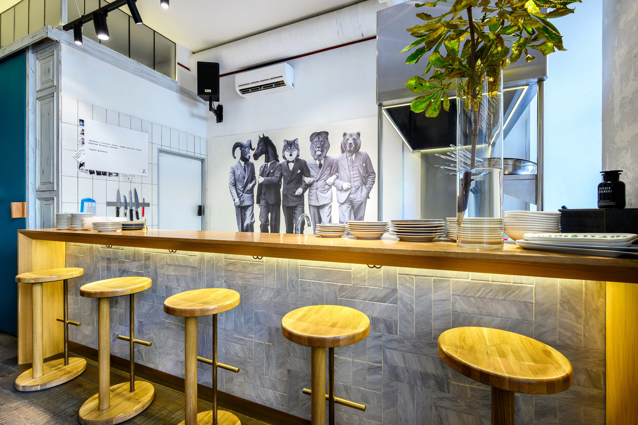 Винный бар ZAZAZU. Интерьерный фотограф. Фото- видеосъемка недвижимости Санкт-Петербург