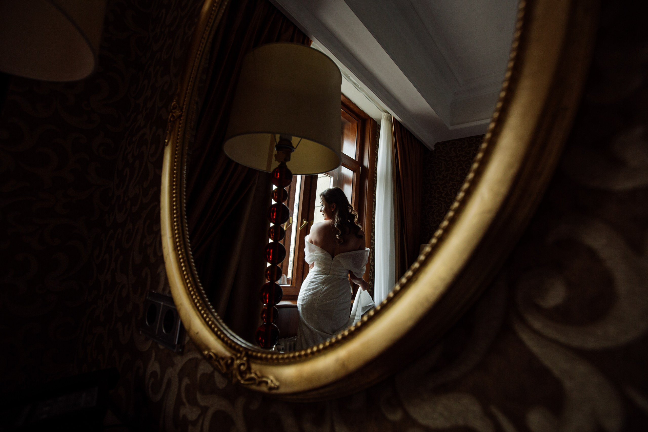 Очарование момента: услуги свадебного фотографа в Москве