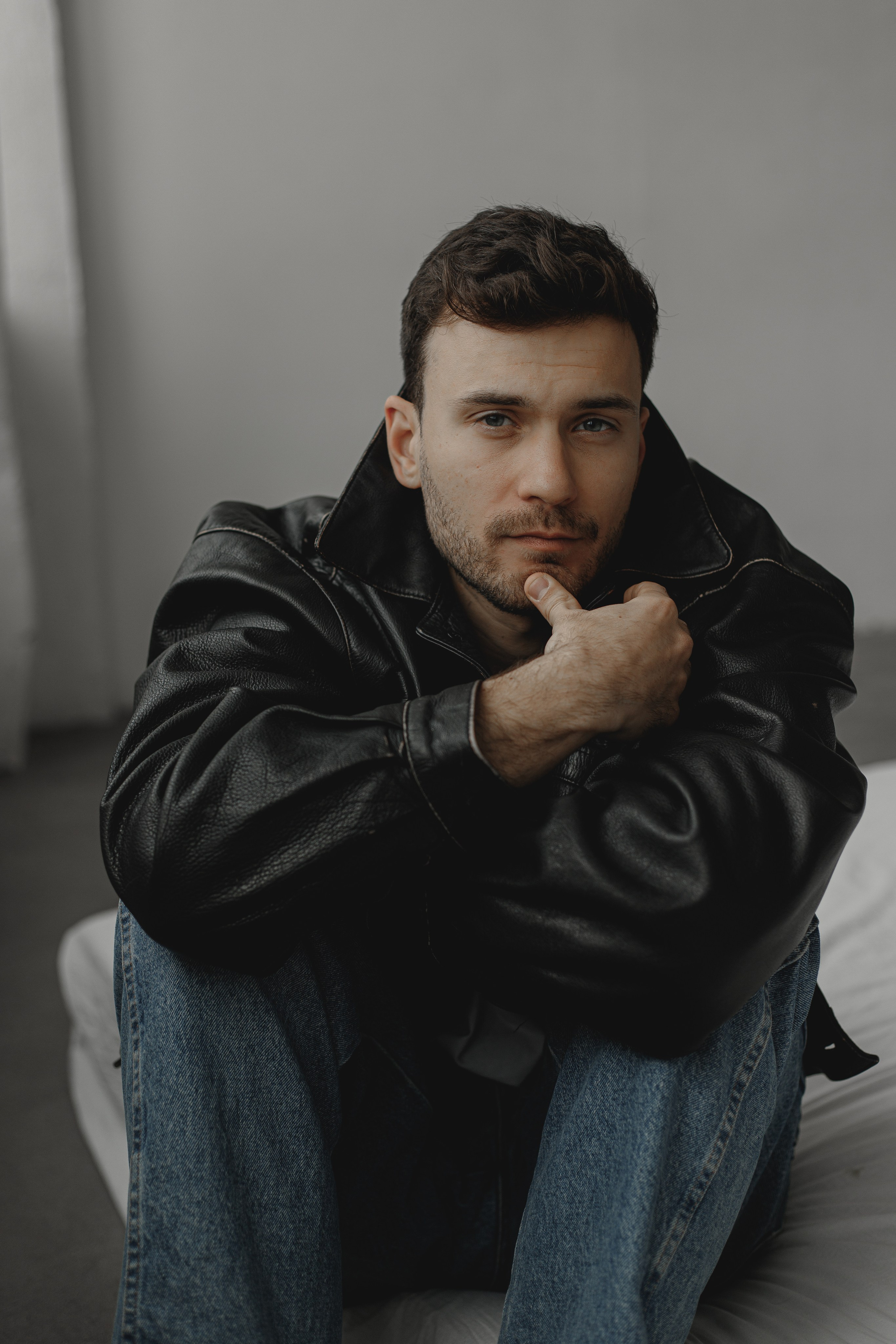 Портфолио Парня модели Глеб Русанду. Продакшен г. Москва съемка мужской одежды, мужские модели, фото и видео, организация под ключ