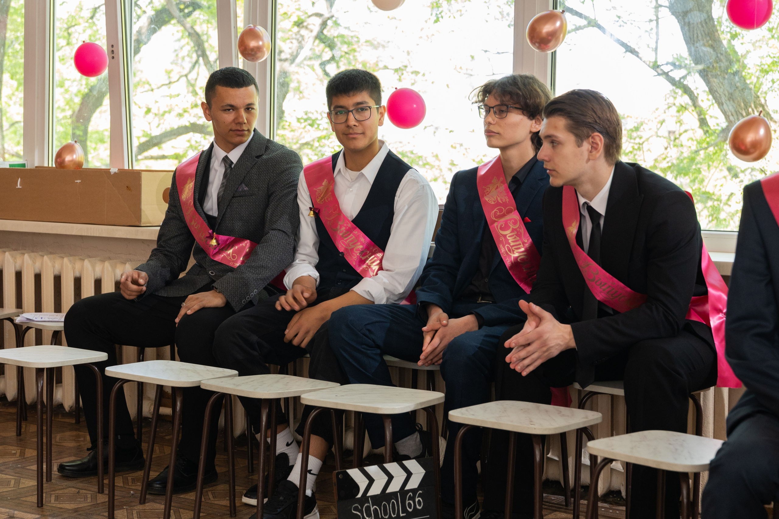 Последний звонок в школе № 66. Выпускные альбомы во Владивостоке