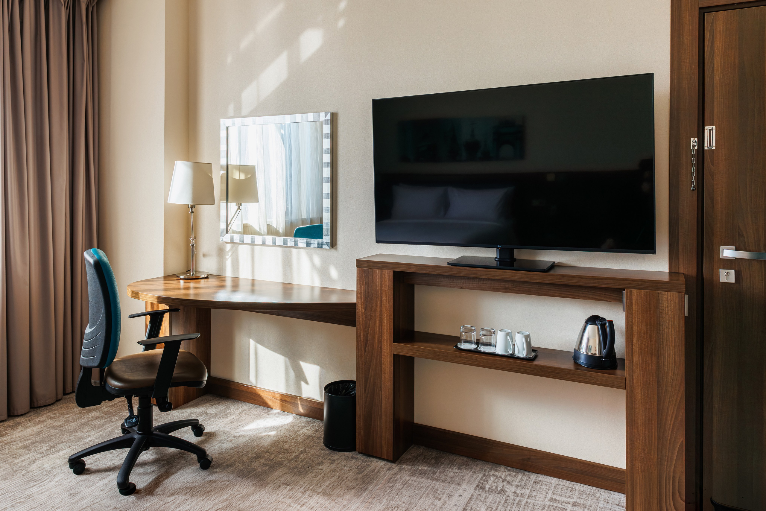 Hampton by Hilton Saint Petersburg ExpoForum 3*. Коммерческий фотограф в Санкт-Петербурге | Фуд, интерьерная и рекламная съемка | Влад Жолудев
