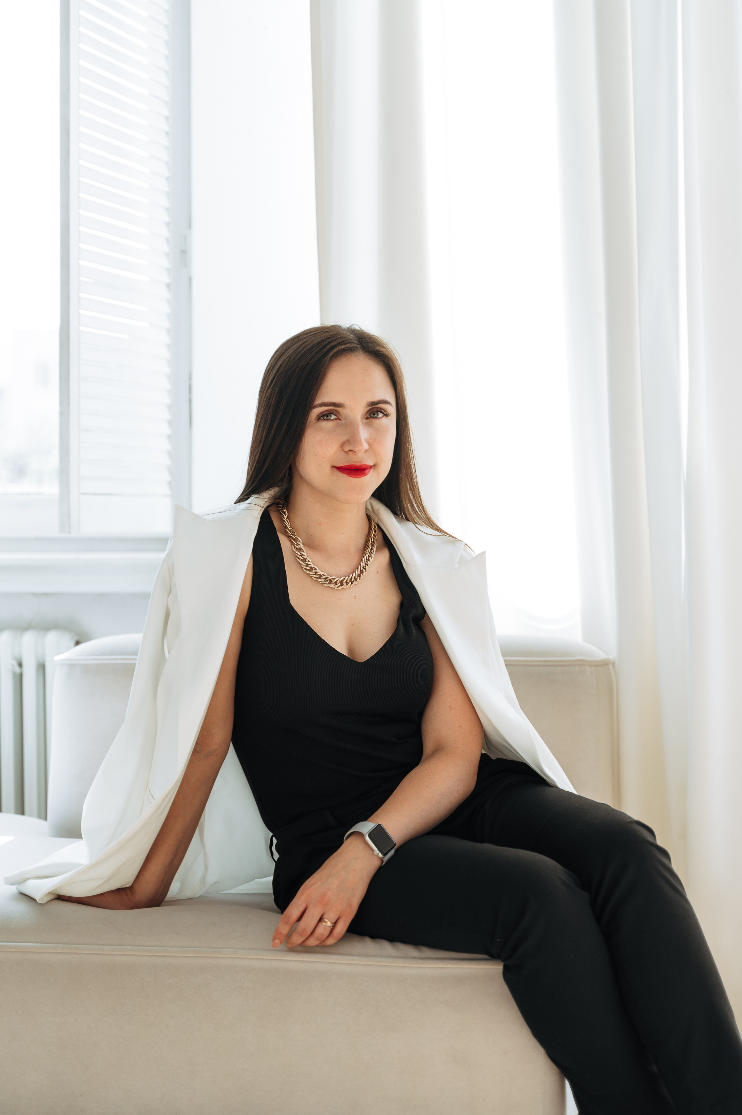 Надя — мастер по перманентному макияжу. Портретный и семейный фотограф в Екатеринбурге Мария Чахеева