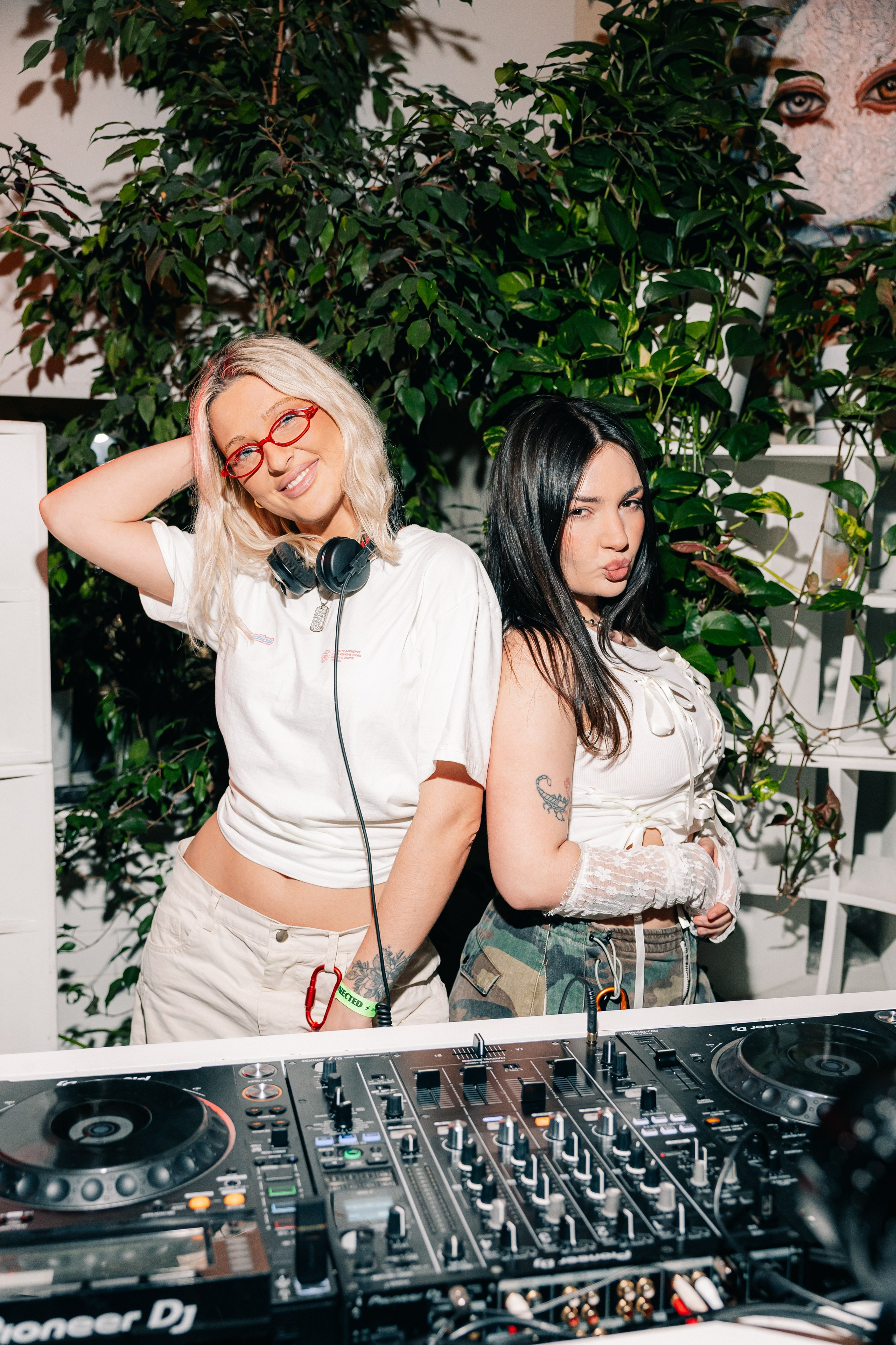 CONNECTED. TENZO | Creative Producer / Art Director