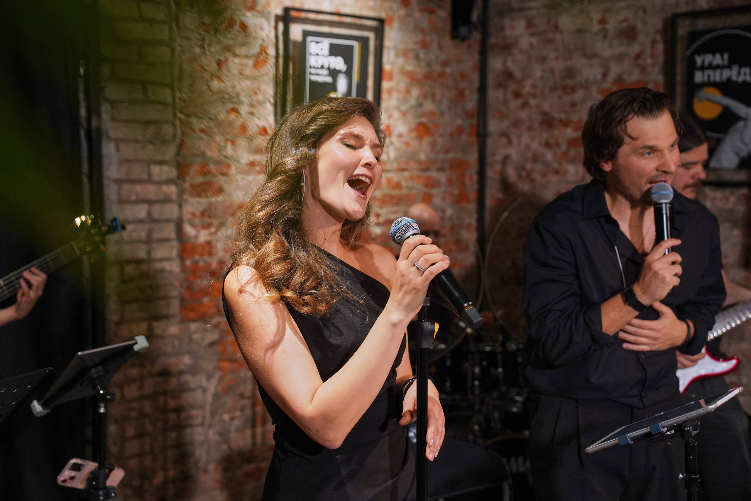 Концерт кавер группы. Фотограф