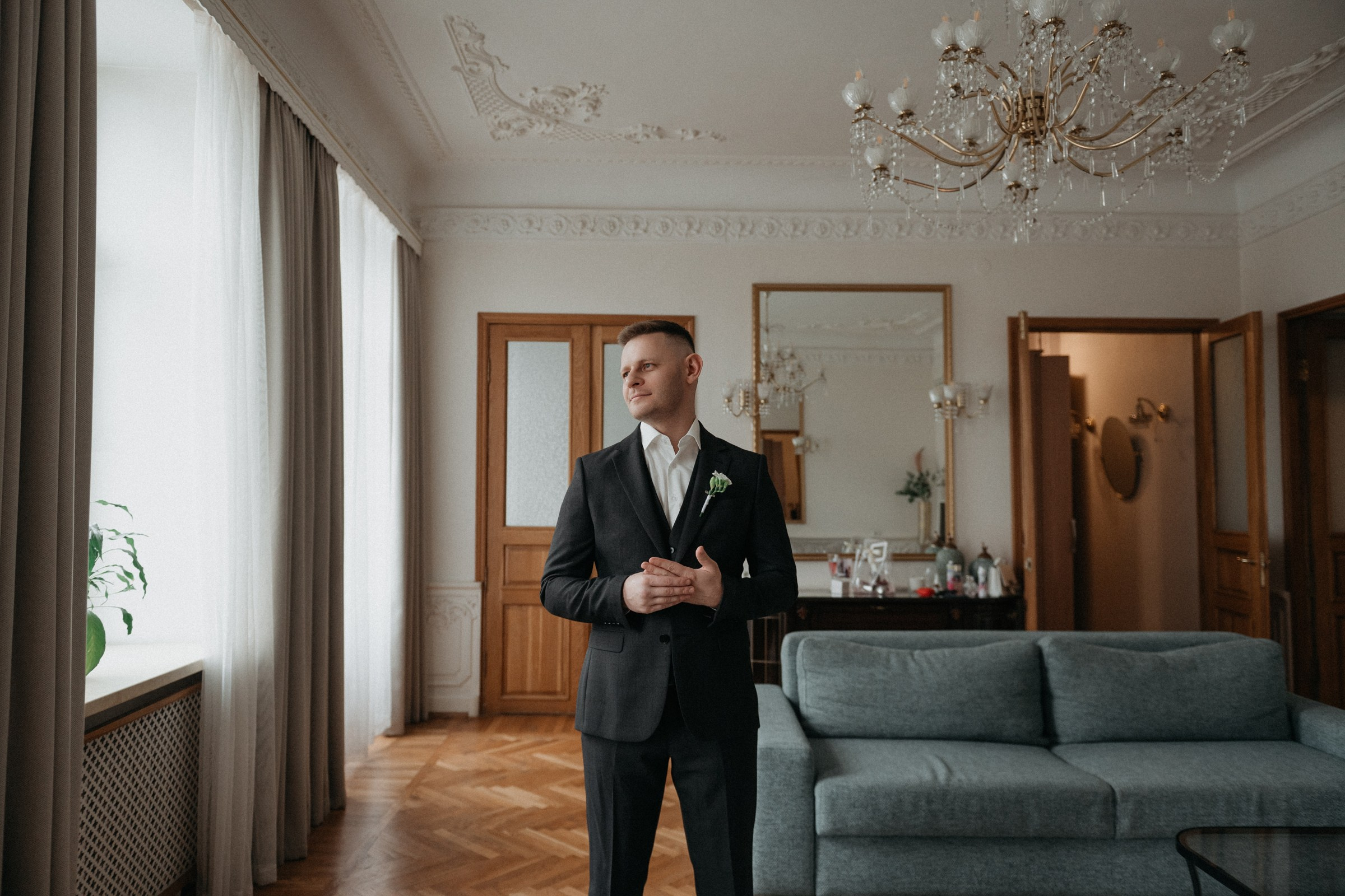 сборы невесты в апартаментах с видом на Казанский собор