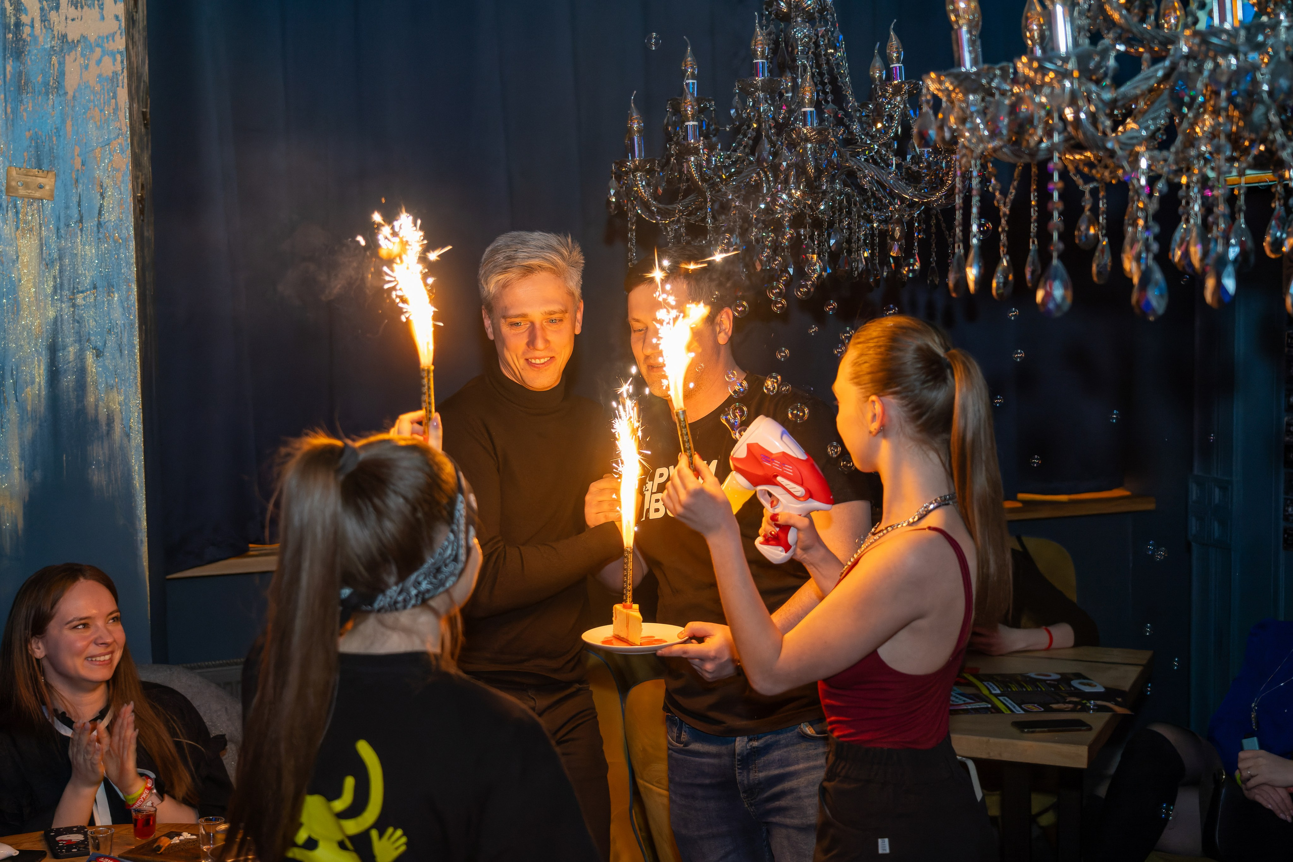 Съёмка мероприятия в баре Руки вверх. «Студия DRONAVT`s» — видеосъёмка и фотография г. Москва