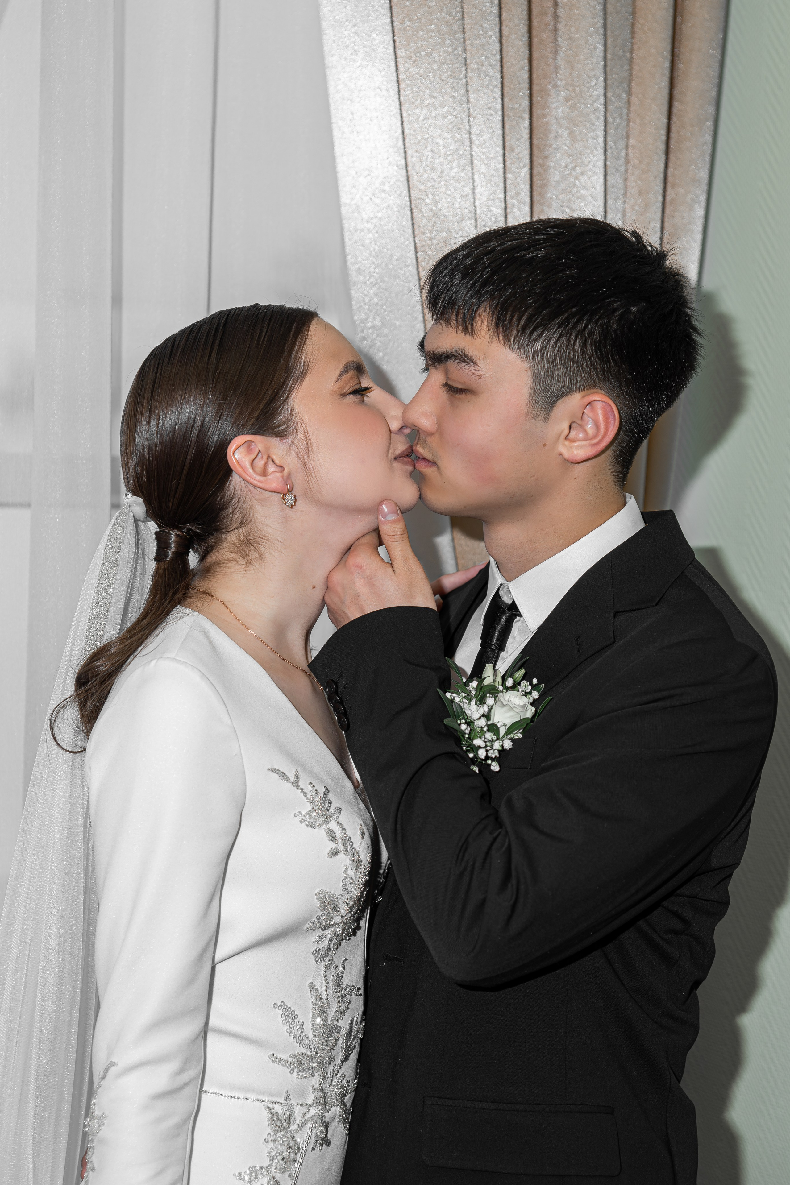 Артём и Лера 2025.12.25. Фотограф на Камчатке Анна Моргачёва. Семейные и детские съёмки