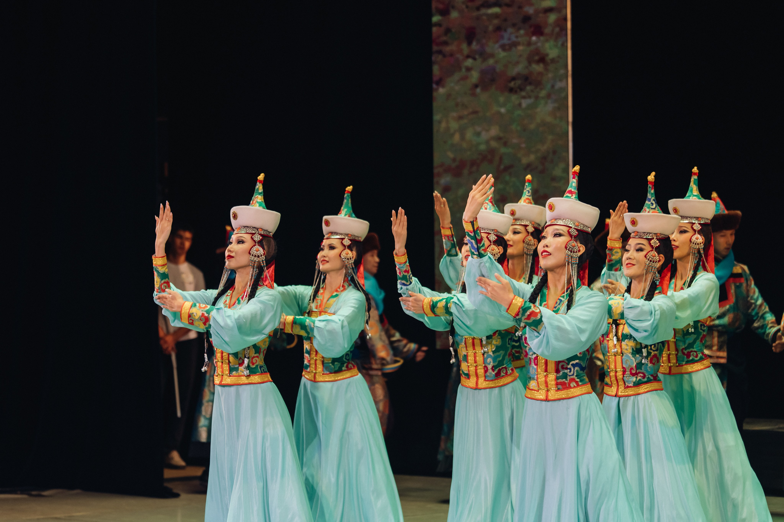 Лучший учитель родного языка и литературы 2025. Свадебный и семейный фотограф в Улан-Удэ