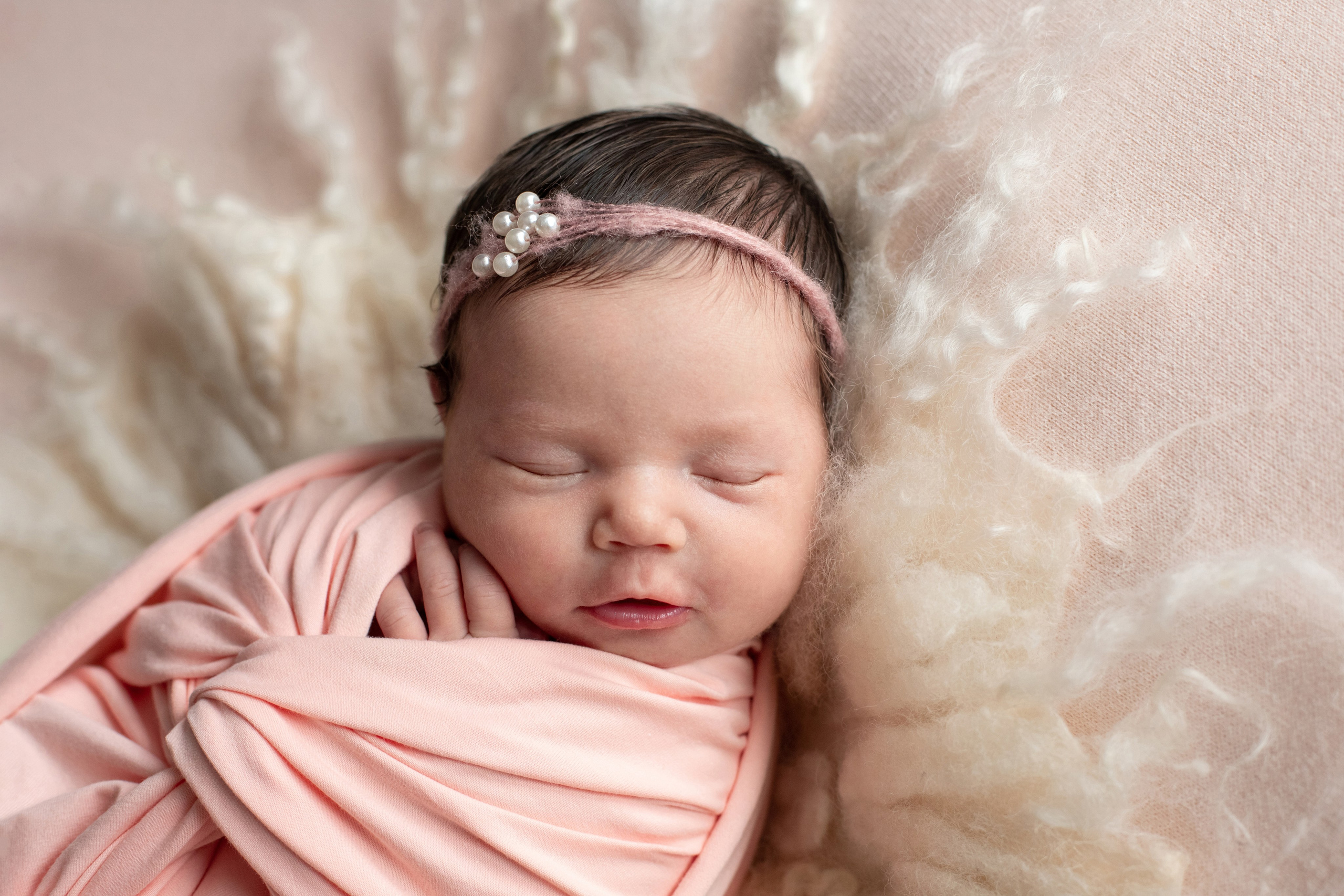 Лина (Анель) Итого. Фотограф новорожденных в Екатеринбурге Татьяна Продан