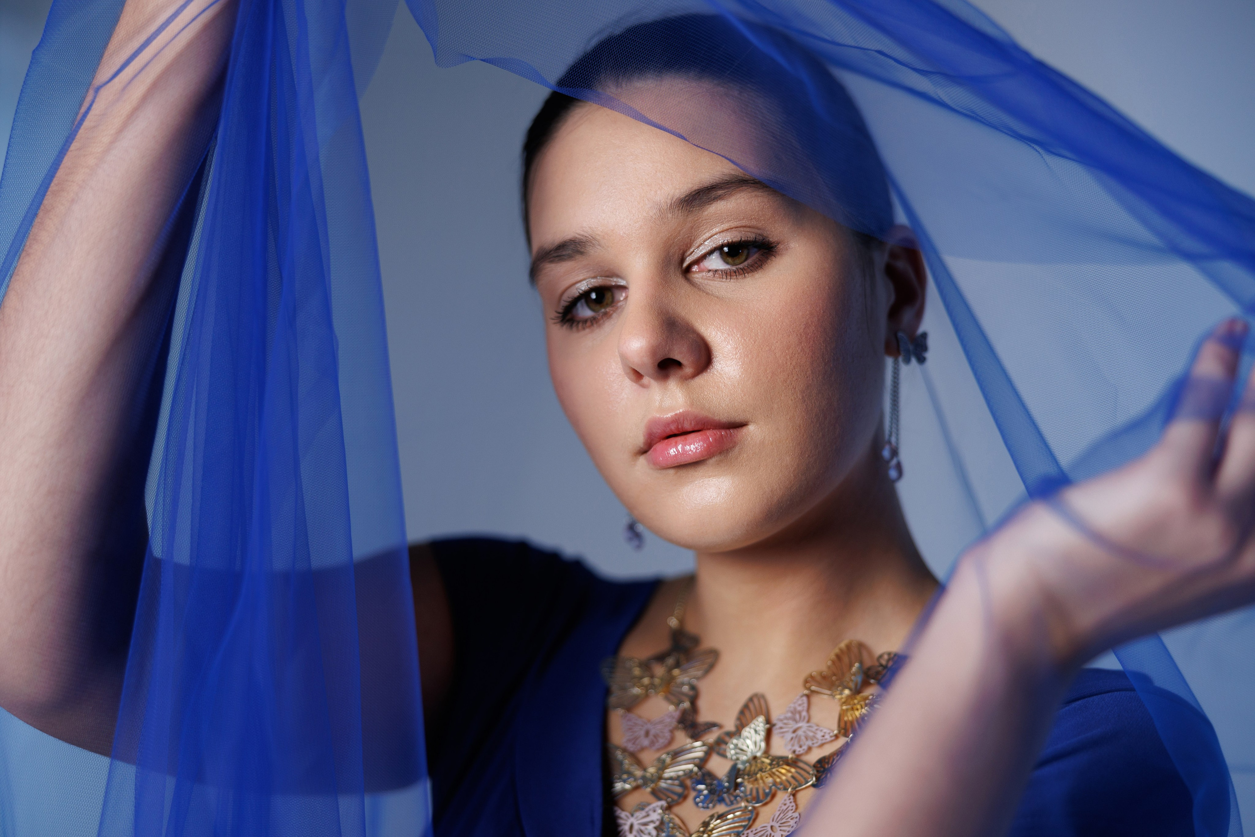 Фотосессия с цветным светом. Лиза. Фотограф в Воронеже Галина Фурсова