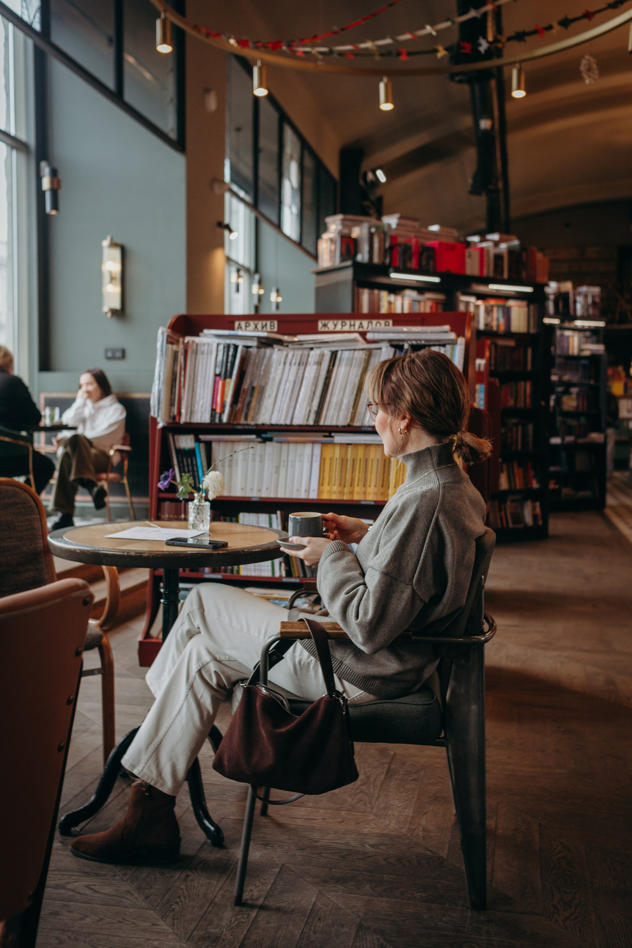Имиджевая фотосессия для стилиста в Подписных изданиях. Семейный фотограф во Всеволожске и Санкт-Петербурге Юлия Капустина