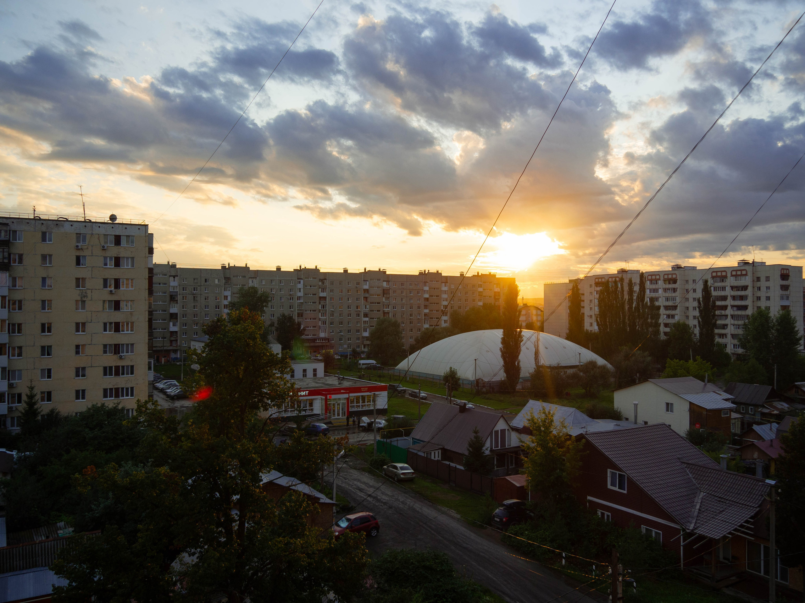Вид на спортивный комплекс "Батыр" в Дёмском районе, города Уфа