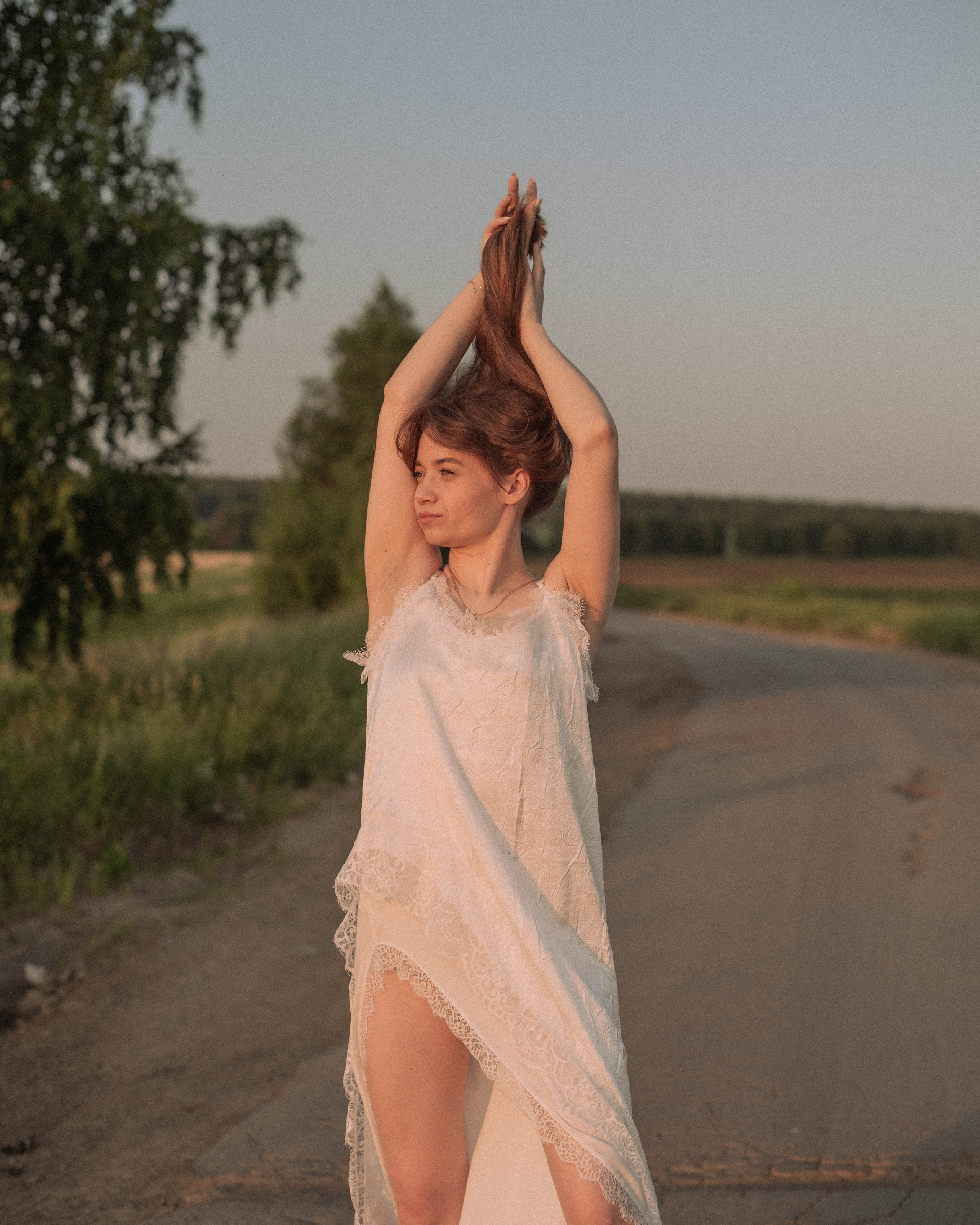 Настя. Женский фотограф. Создатель украшений ручной работы. Модель