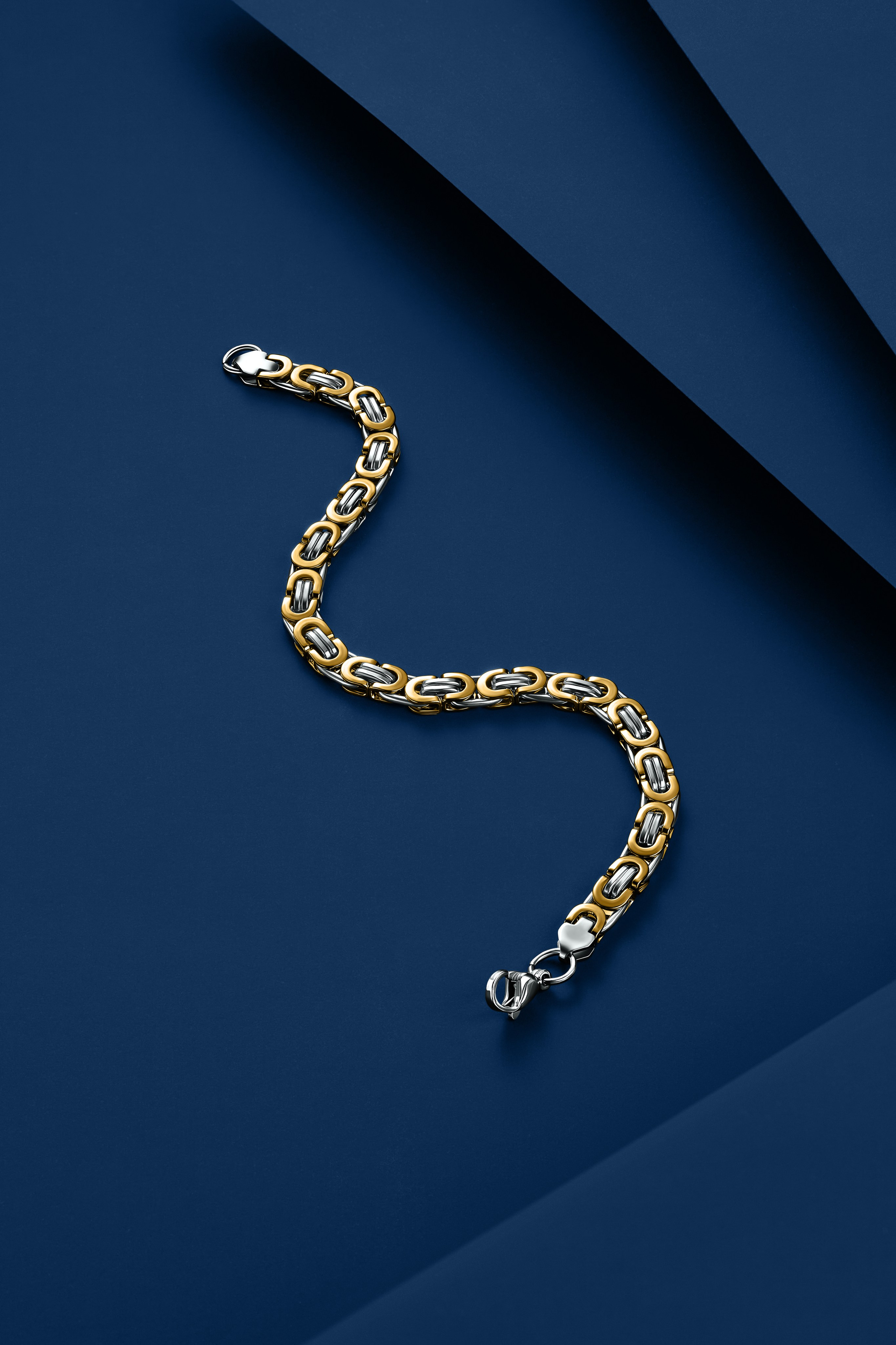 Jewelry. Retouching service