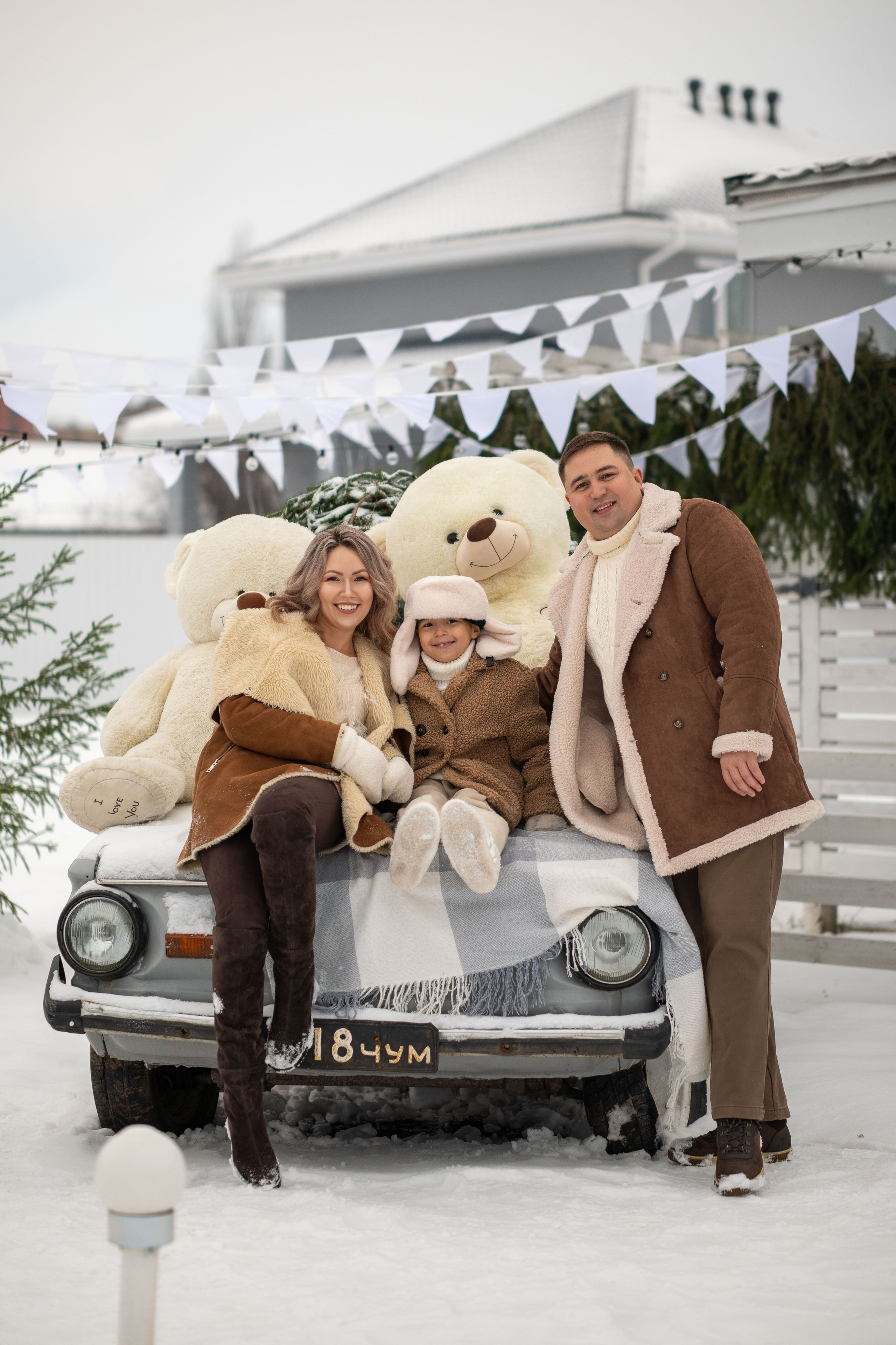 Галя с семьей_декабрь 2025. Меня зовут Михайлов Сергей, занимаюсь фото и видео г. Чебоксарах