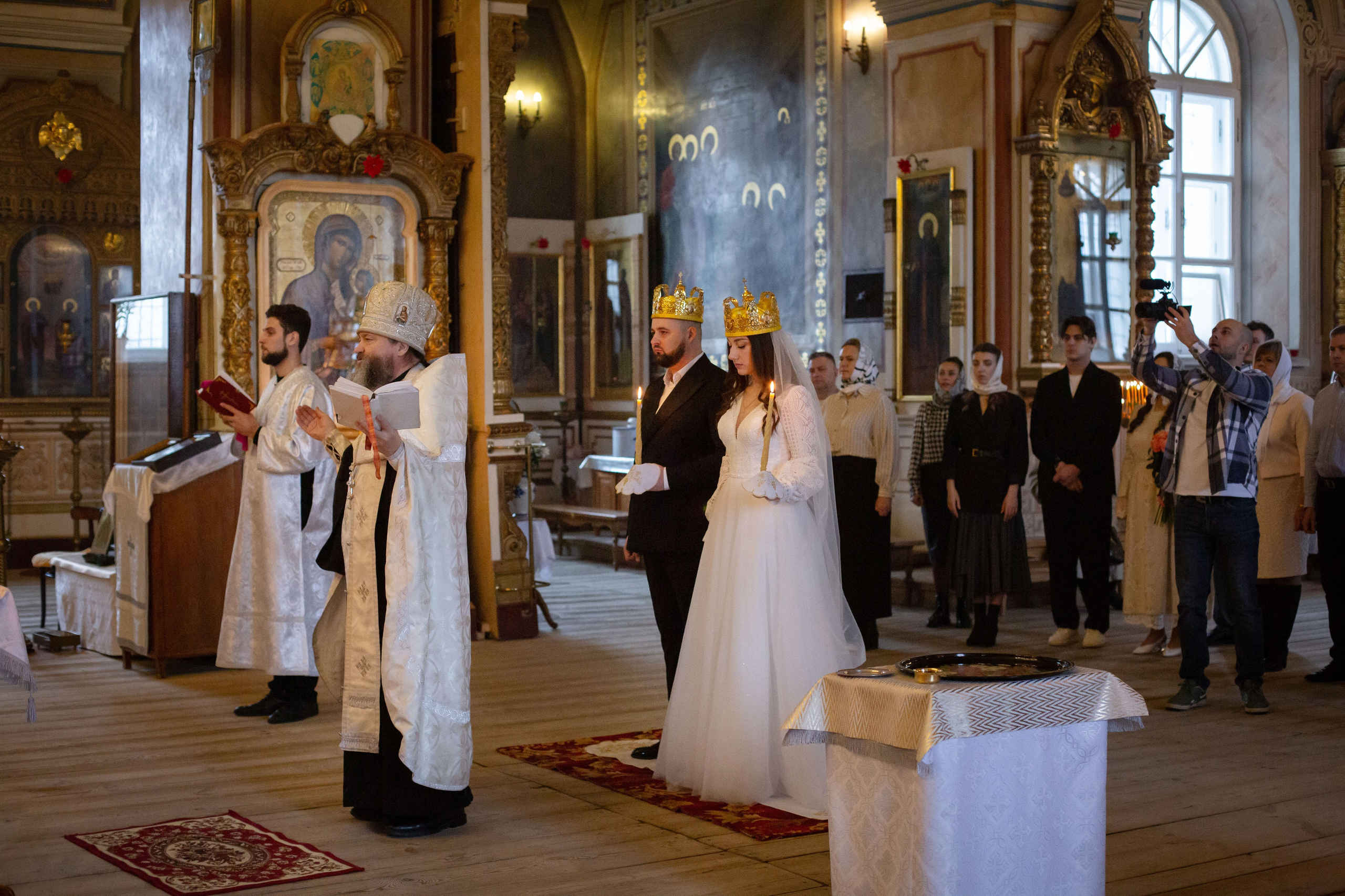 Венчание Дмитрий и Елена Воскресенский храм. Семейный и детский фотограф Анна Петракова