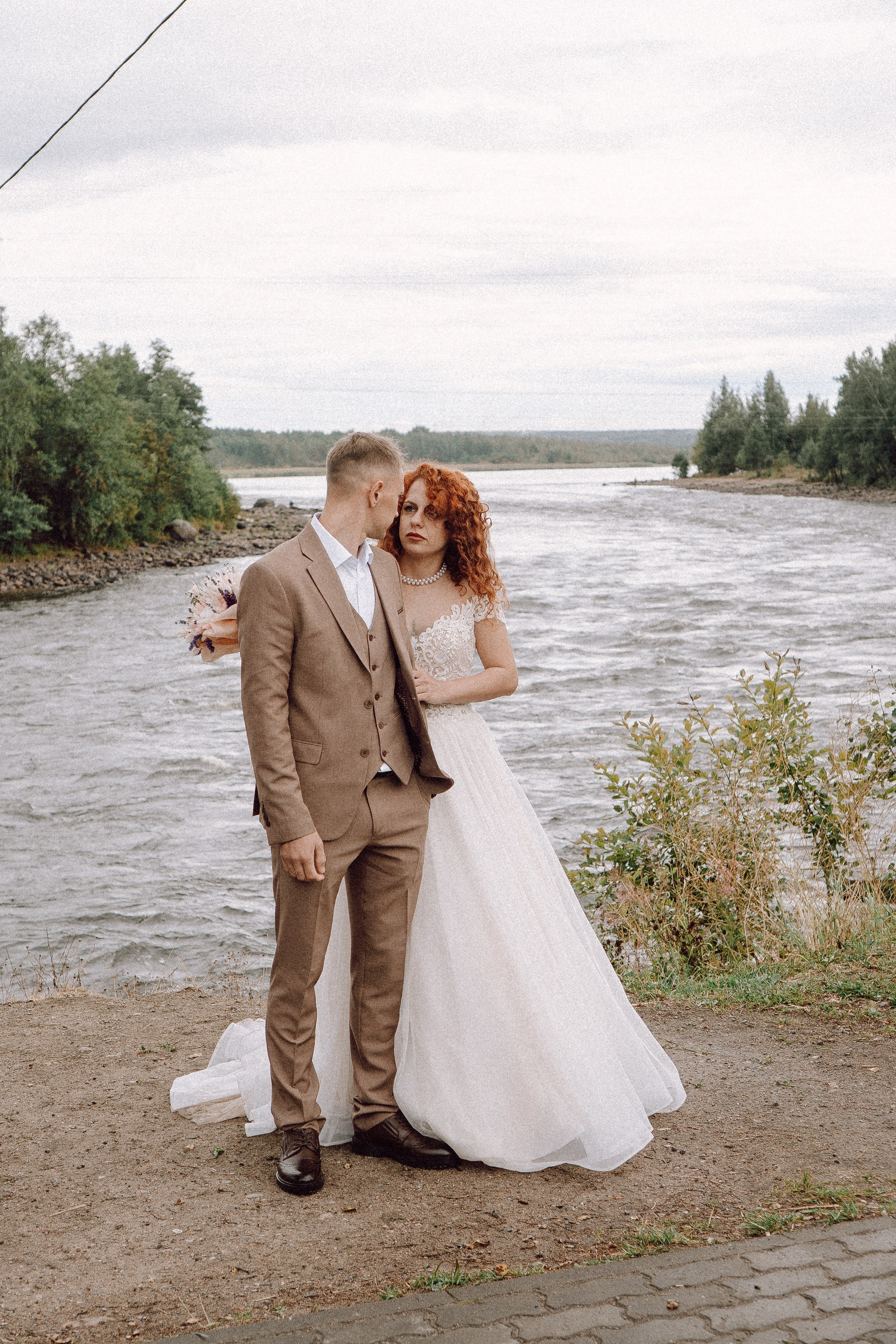 СВАДЕБНАЯ ФОТОСЕССИИЯ ПАРЫ В ГОРОДЕ ПРИОЗЕРСК В СОСНОВОМ ЛЕСУ И С ПИКАПОМ. Профессиональный фотограф, Санкт-Петербург — Виктория Богомолова