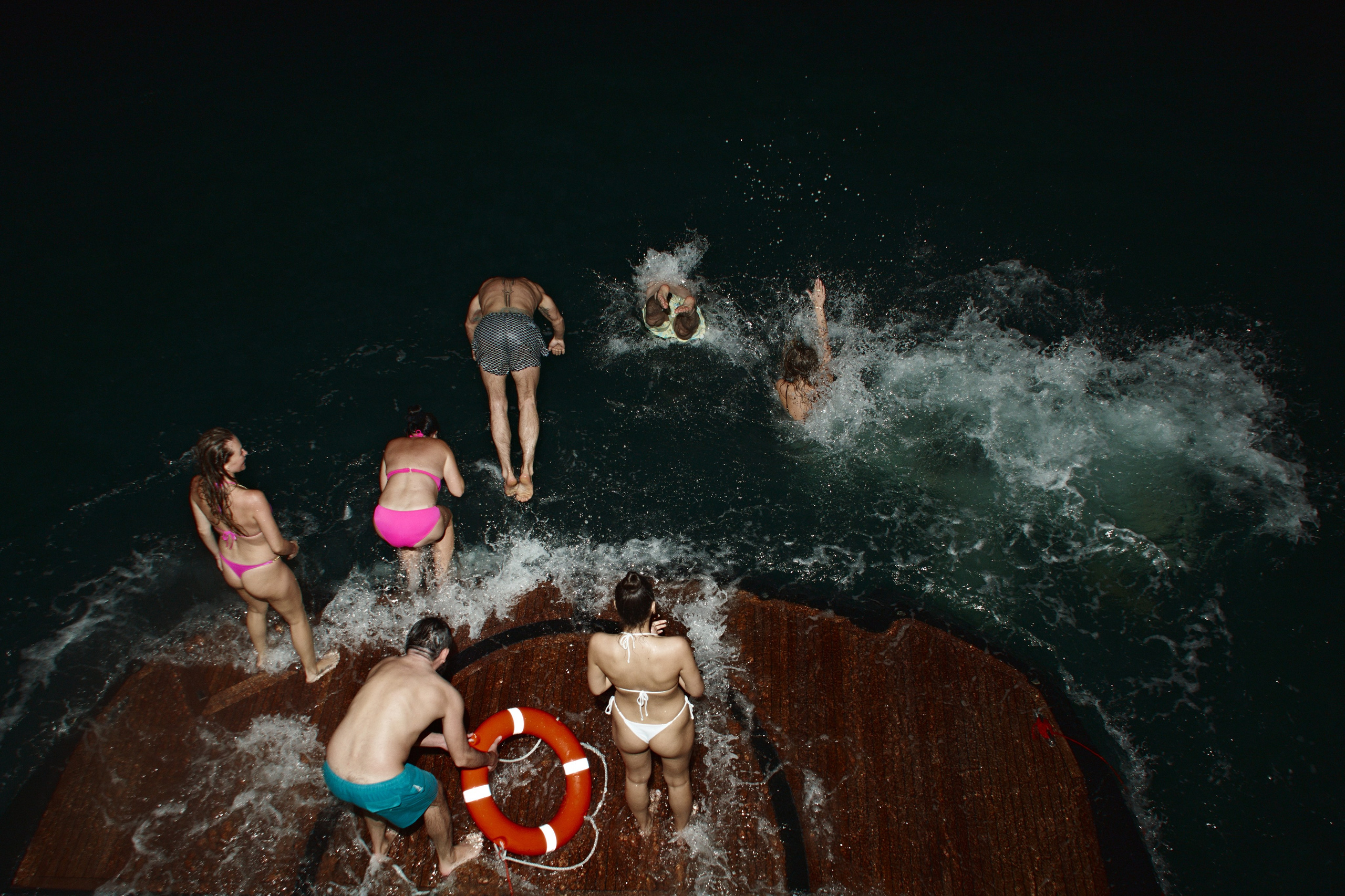 PAVEL DEREVYANKO. NOIZOMAX Художественный фотограф в Дубай