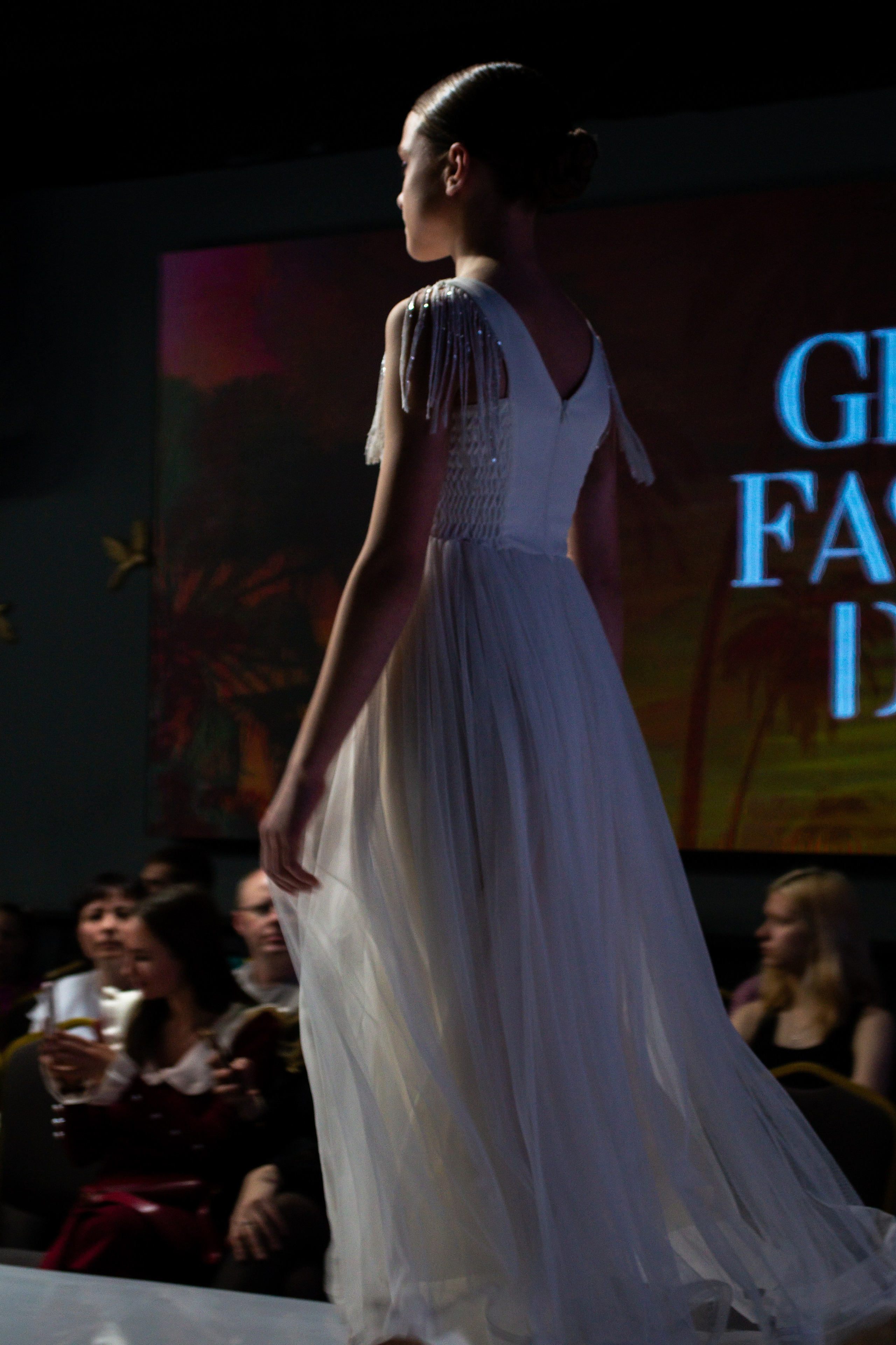 Grand Fashion Day Показ. Victoria Radjevna Репортажный Фотограф — Видеограф Москва • Санкт-Петербург