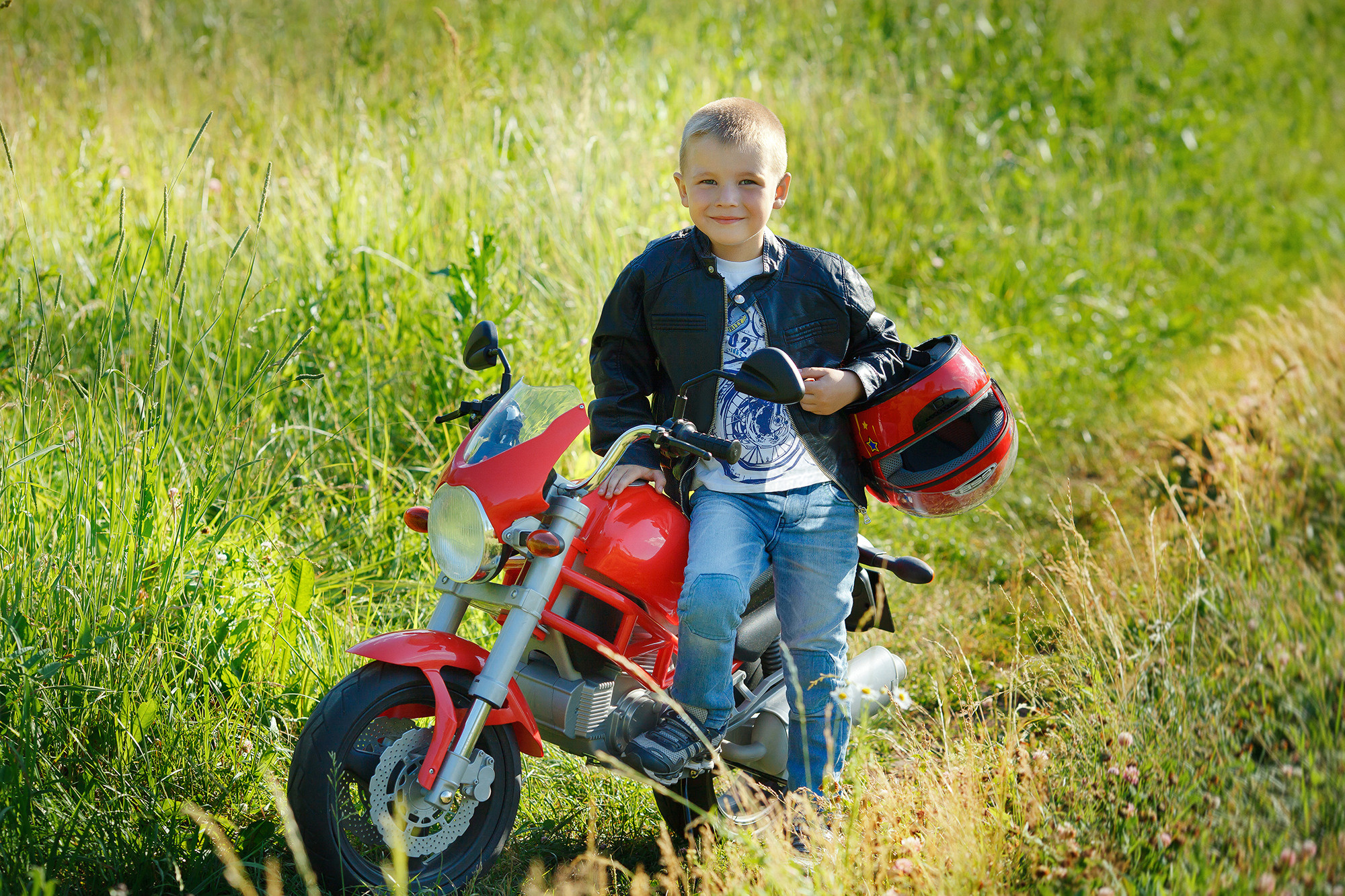 Фотопроект «Мотоцикл». Выпускные альбомы в школе и детском саду