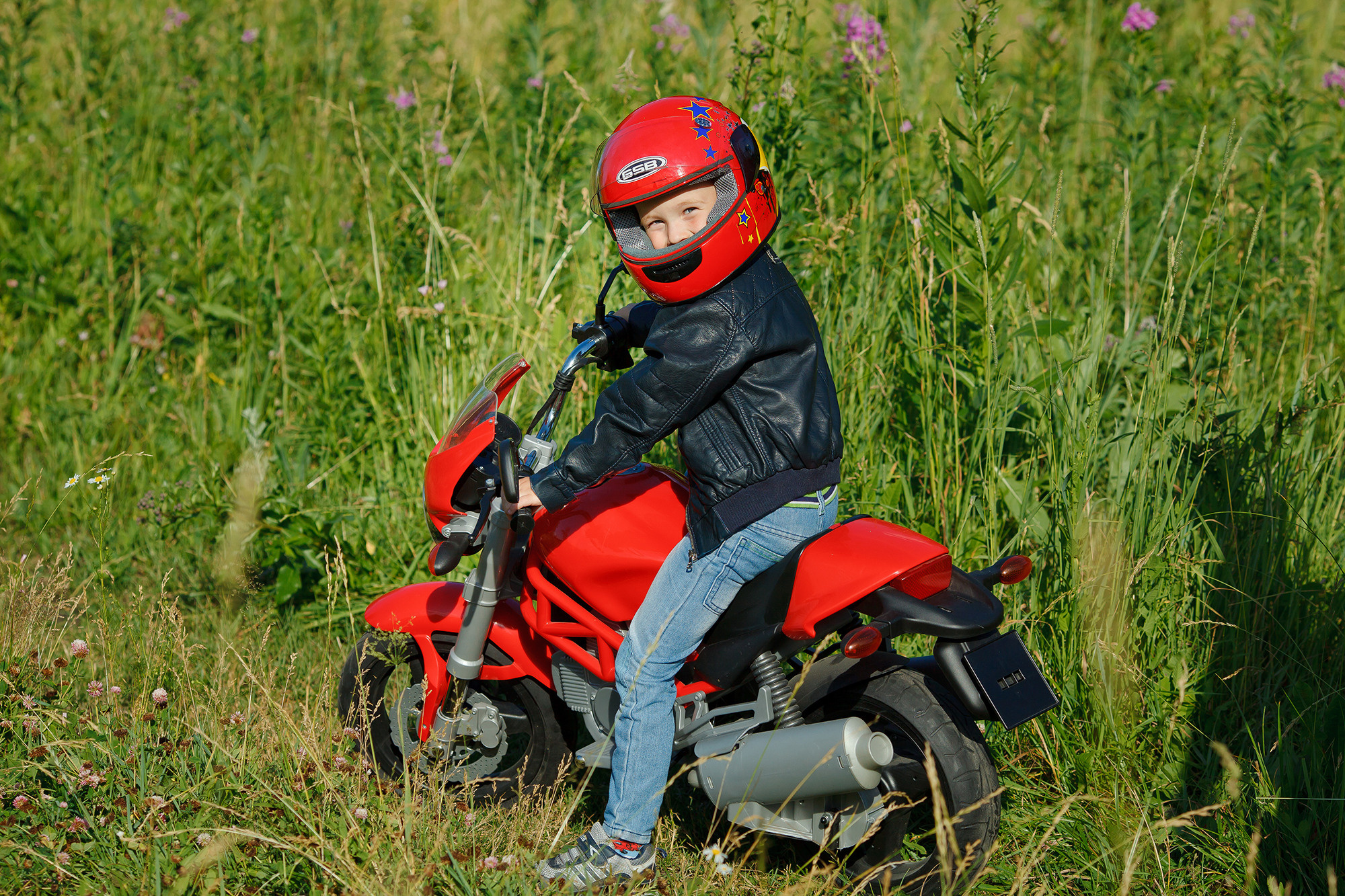 Фотопроект «Мотоцикл». Выпускные альбомы в школе и детском саду