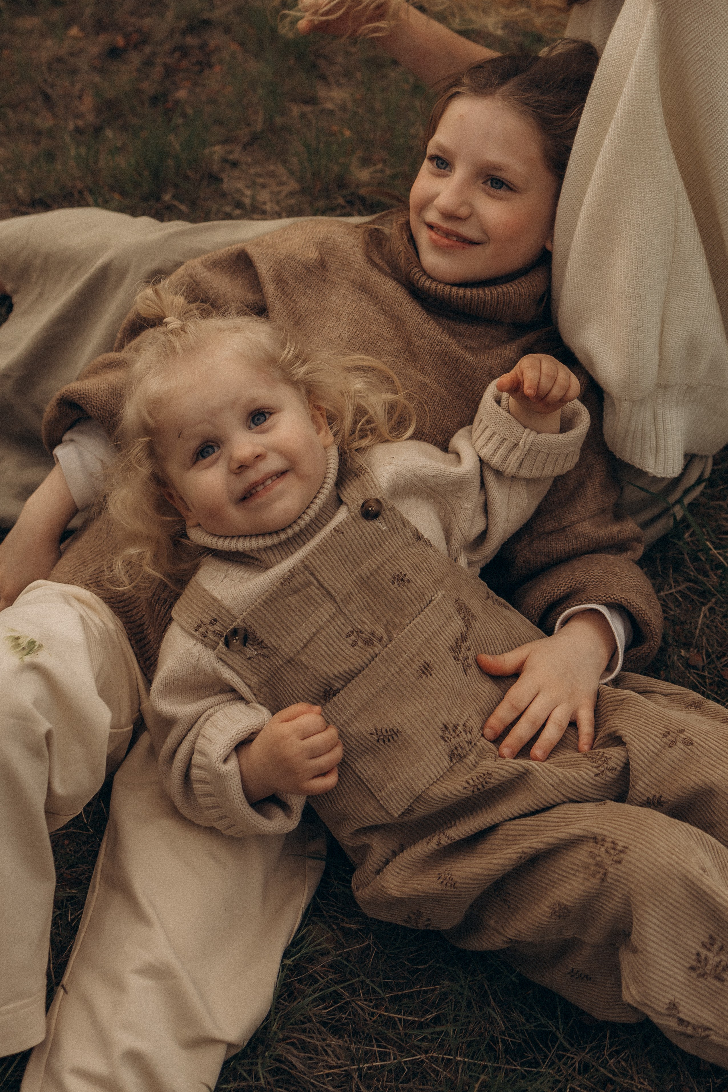 Семейная в поле. Эльвира Галимьянова — семейный фотограф Екатеринбурга