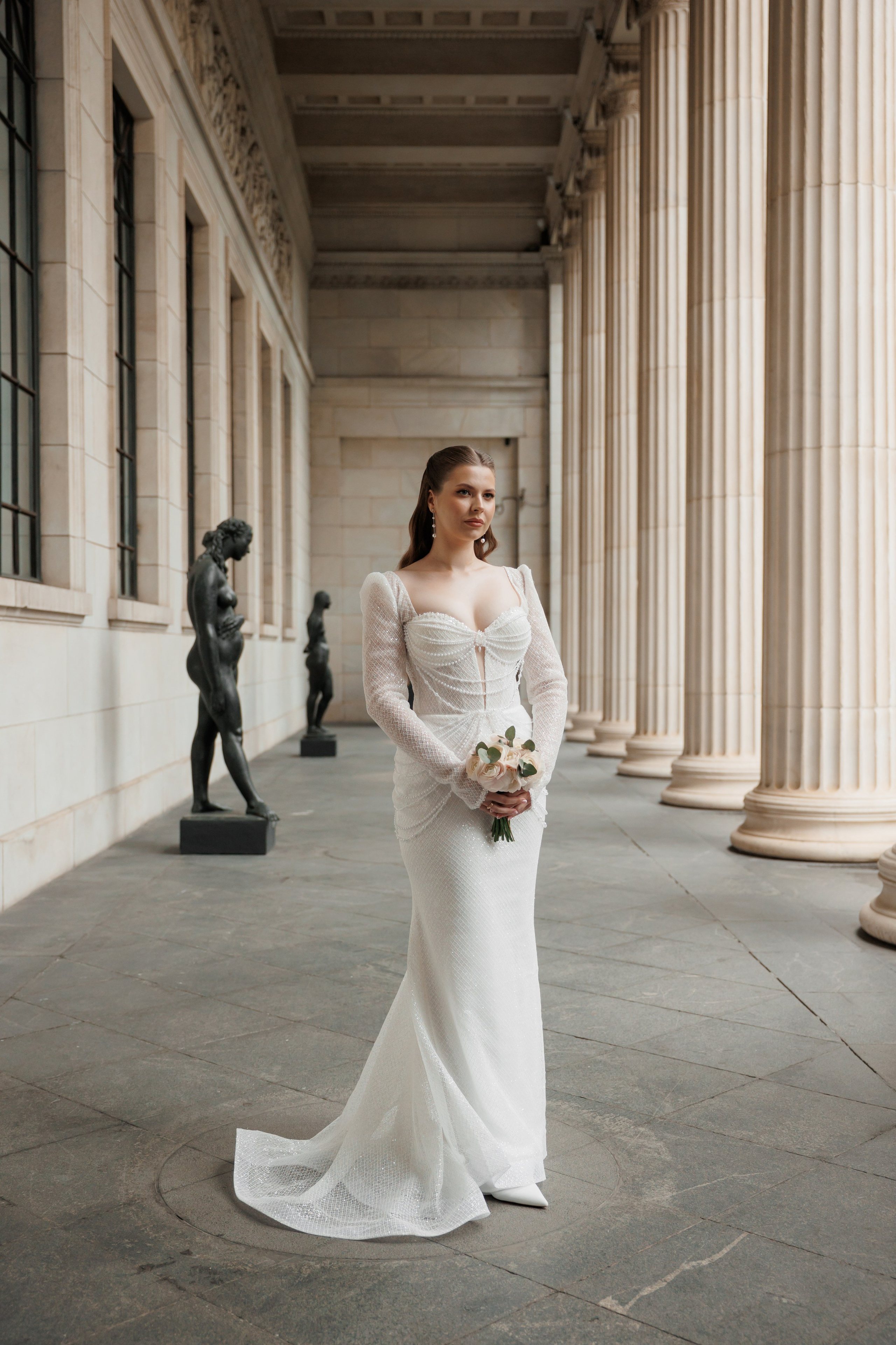 Фотосессия у Пушкинского музей. Свадебный и репортажный фотограф (Москва, Королев и другие)