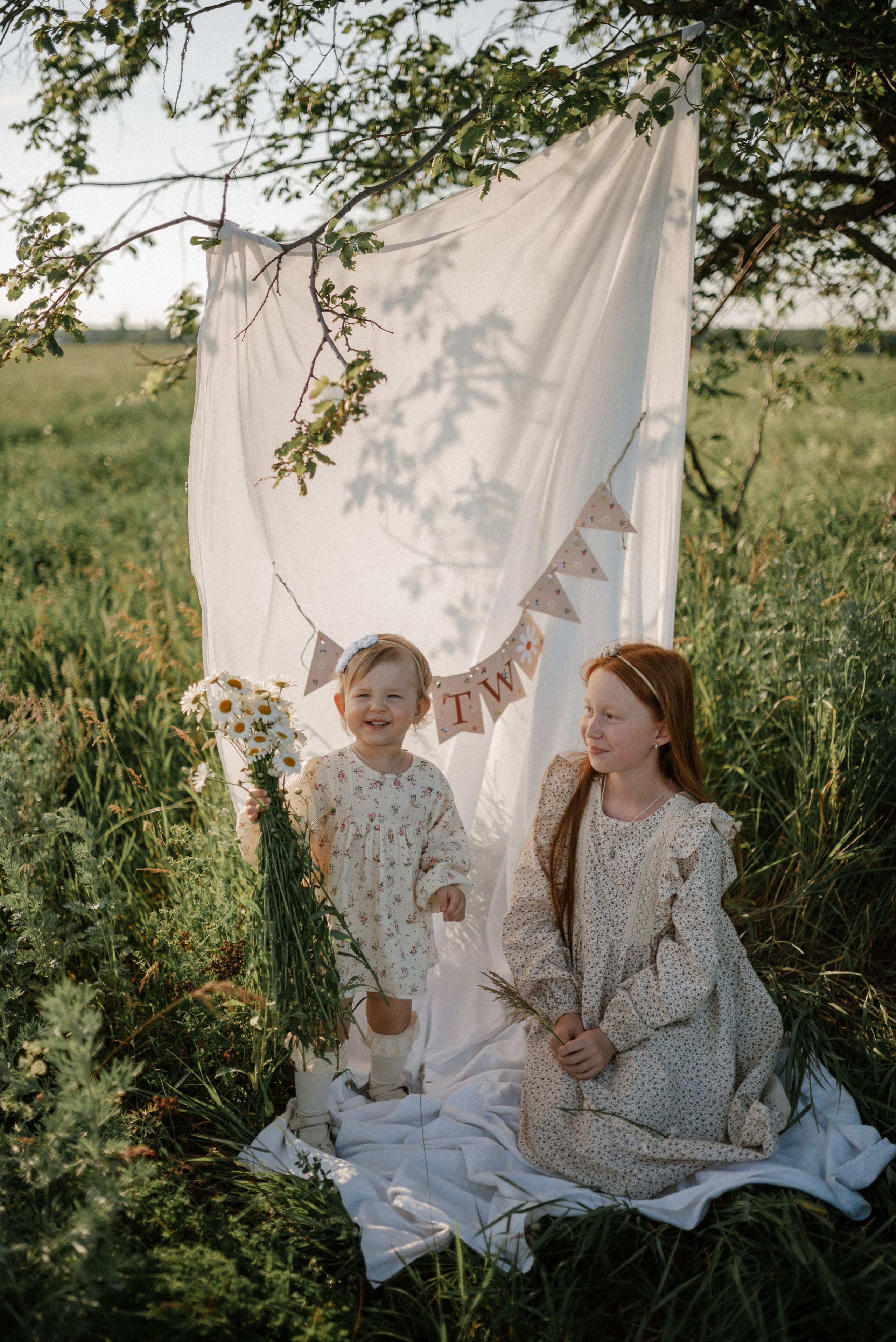 Ида, Мира и ромашки. Свадебный и семейный фотограф Кожевникова Лариса