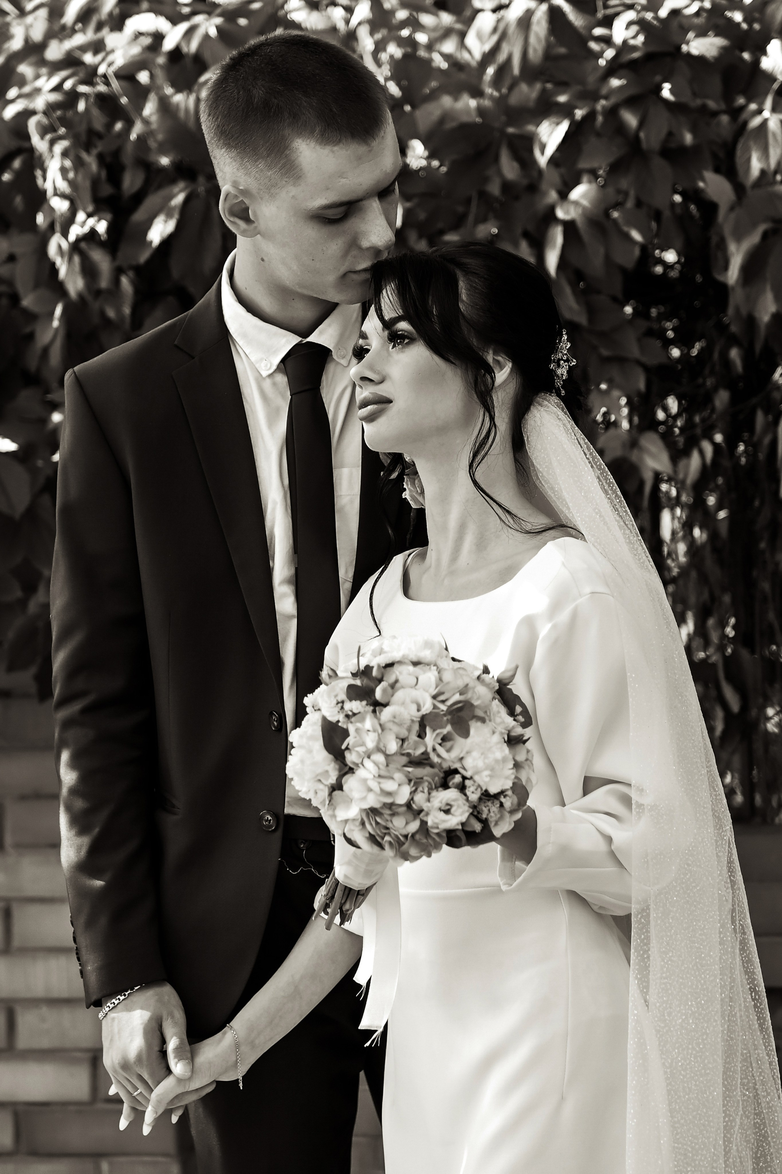 Небольшая часть фото со свадебной съемки Алексея и Даши. Свадебный, семейный, детский, контент фотограф в Омске Максим Ильин