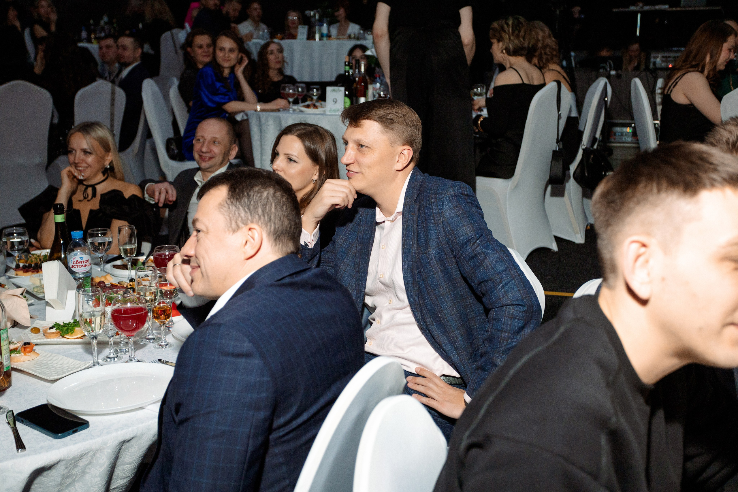 РЕПОРТАЖ: НОВЫЙ ГОД В ДК МЕТАЛЛУРГ. Профессиональный фотограф в Ижевске Леша Петров