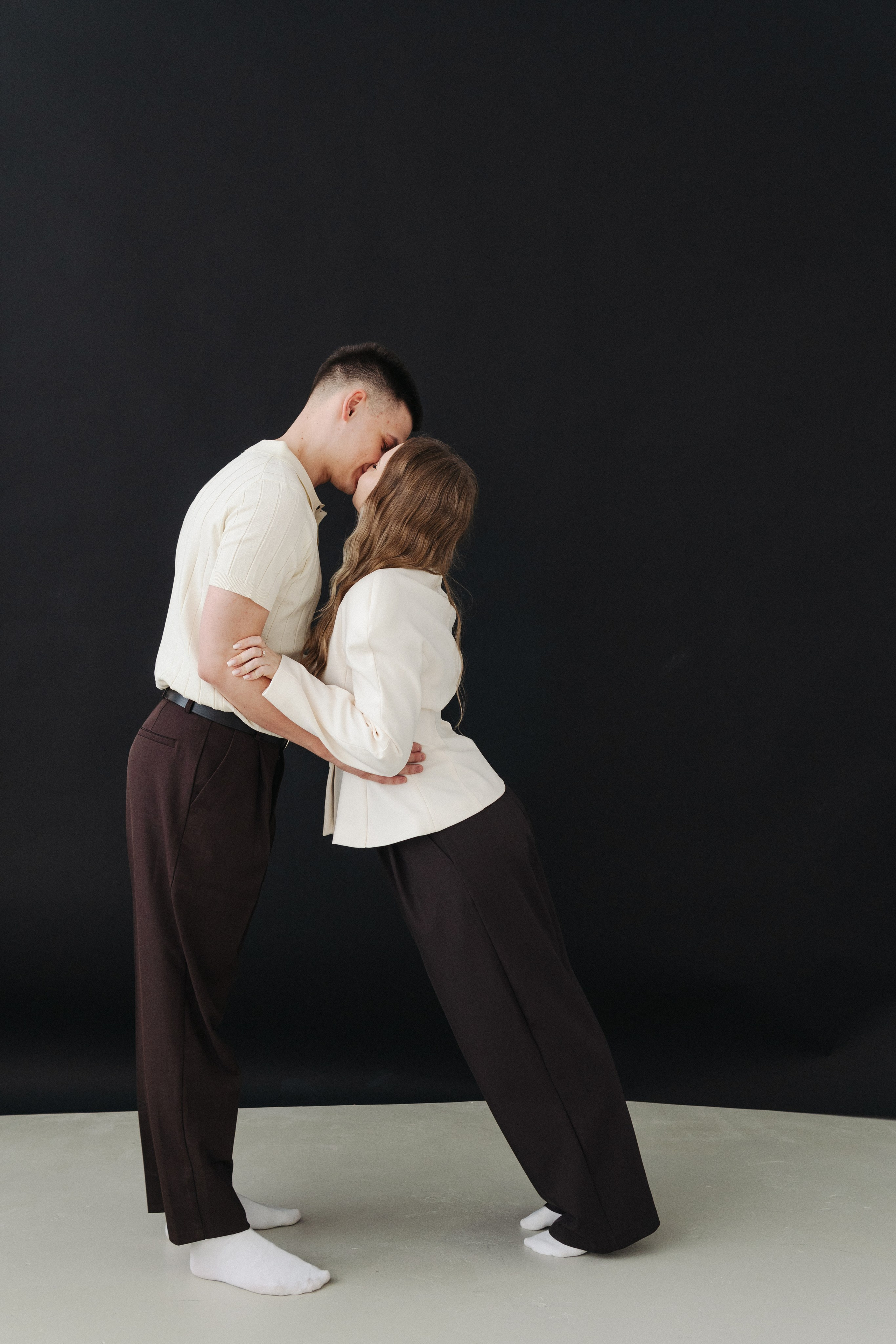 Danila & Olesya. Я — Алёна и я фотографирую красиво (е)