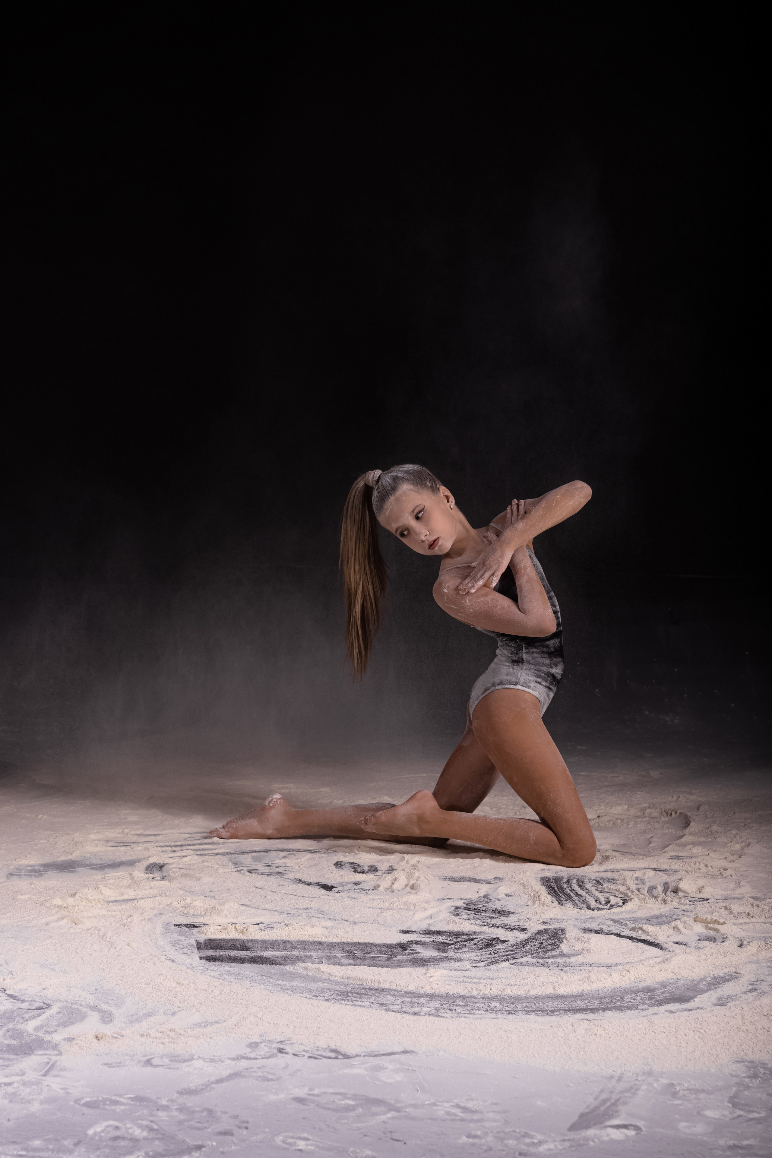 Александра фотосессия с мукой. Семейный, детский фотограф в Твери Кираева Лилия