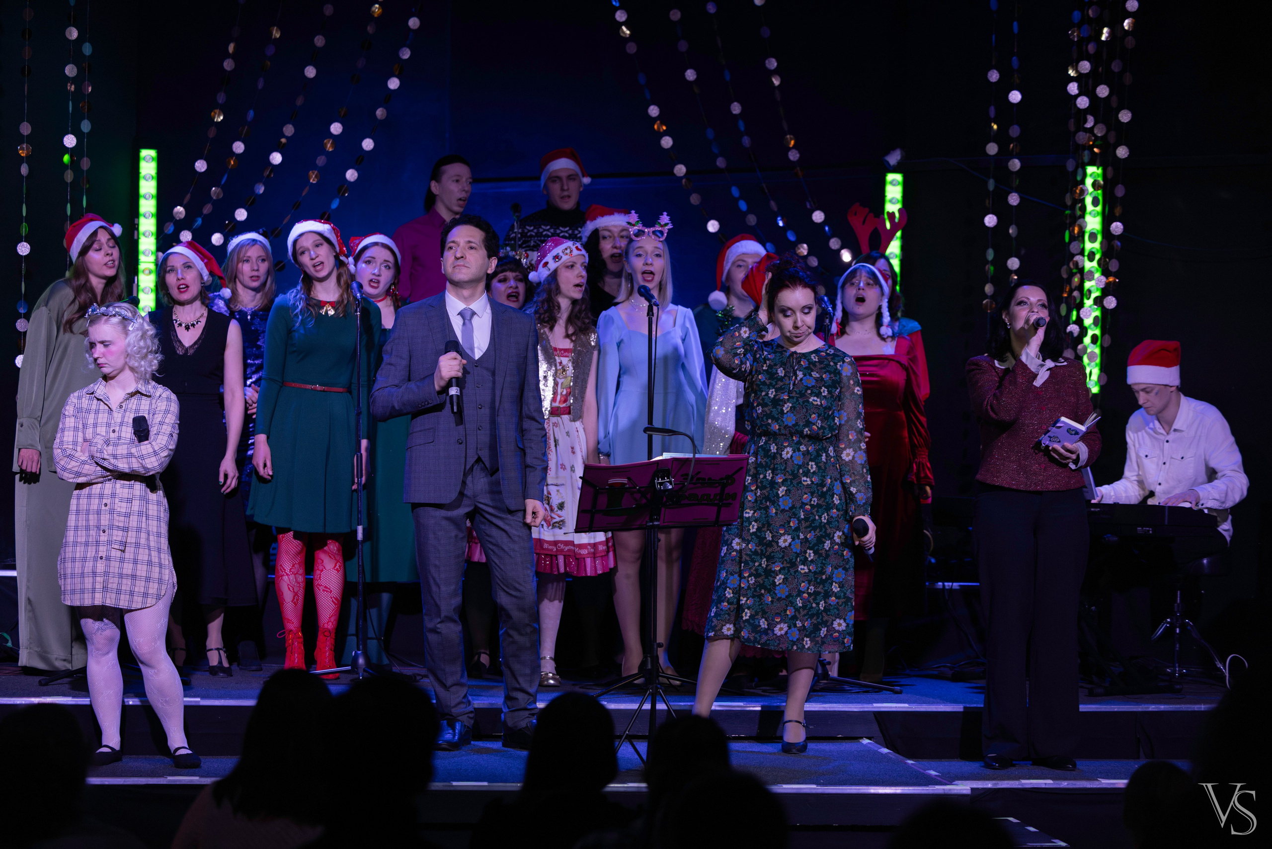 Мюзикл Elf и новогодний концерт Fellowship. Фотограф Виктор Степанов