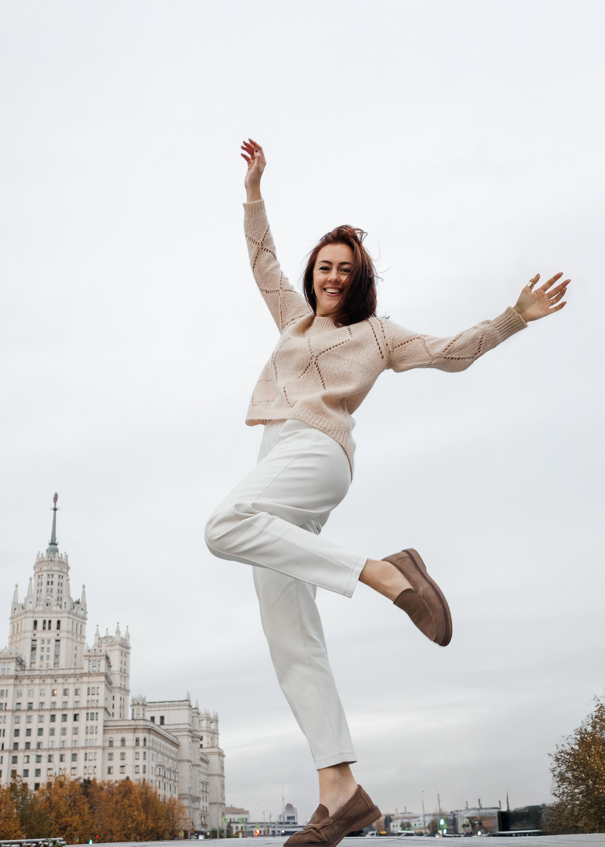 Прогулка у высотки на Котельнической набережной. Свадебный и семейный фотограф в Москве Красинская Мария
