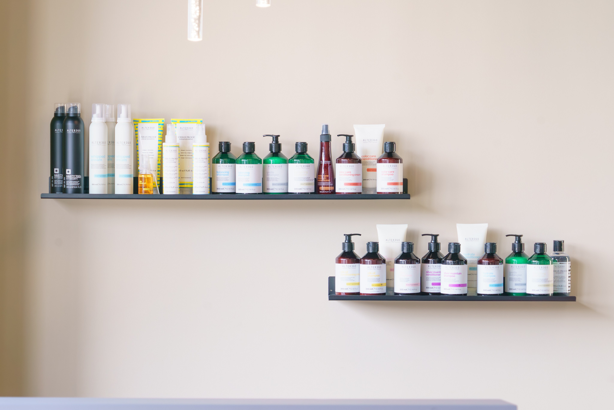 Профессиональная интерьерная фото и видео съемка студий красоты Яркая интерьерная фотосъемка для бьюти-коворкинга и студий. Шедевры для Вас! Фотограф и Видеограф в Краснодаре Пахиев Руслан