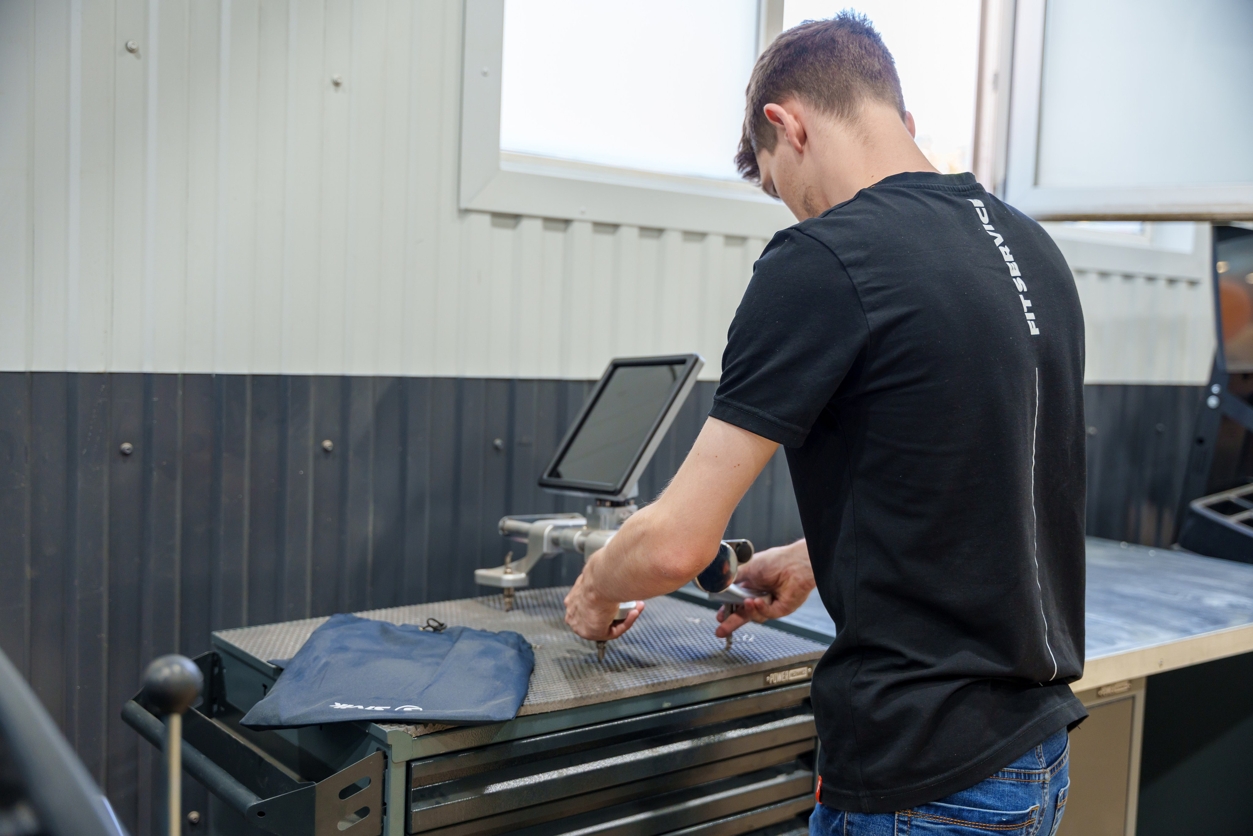 Интерьерная фотосъемка автосервиса Fit Service в Краснодаре — Профессиональная фотосъемка интерьера техцентра в Краснодаресеть СТО. Шедевры для Вас! Фотограф и Видеограф в Краснодаре Пахиев Руслан