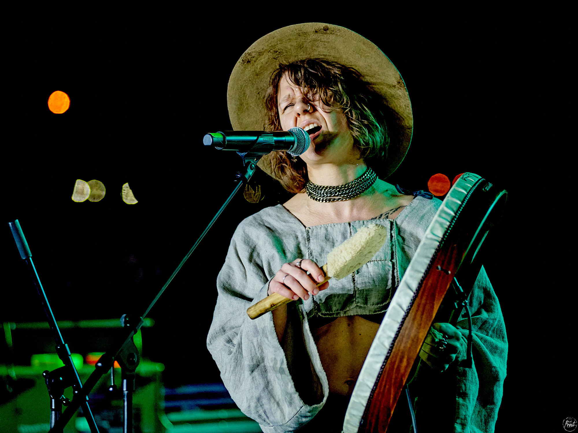 ГДЕ-ТО ТАМ. Фотографии отовсюду и обо всем