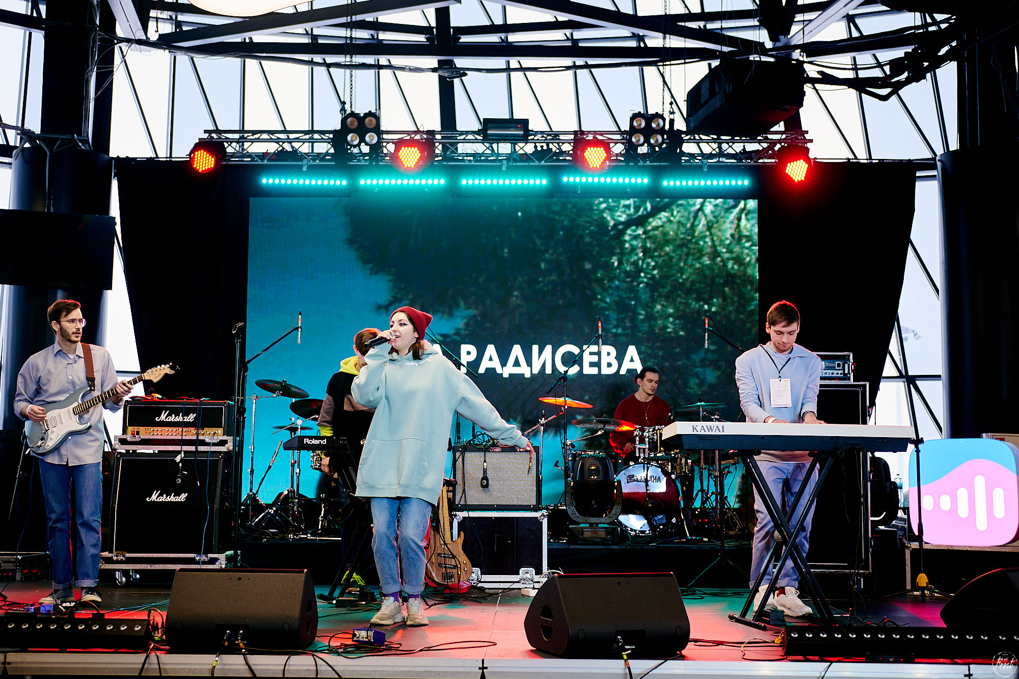 Вика Радисева. Фотографии отовсюду и обо всем