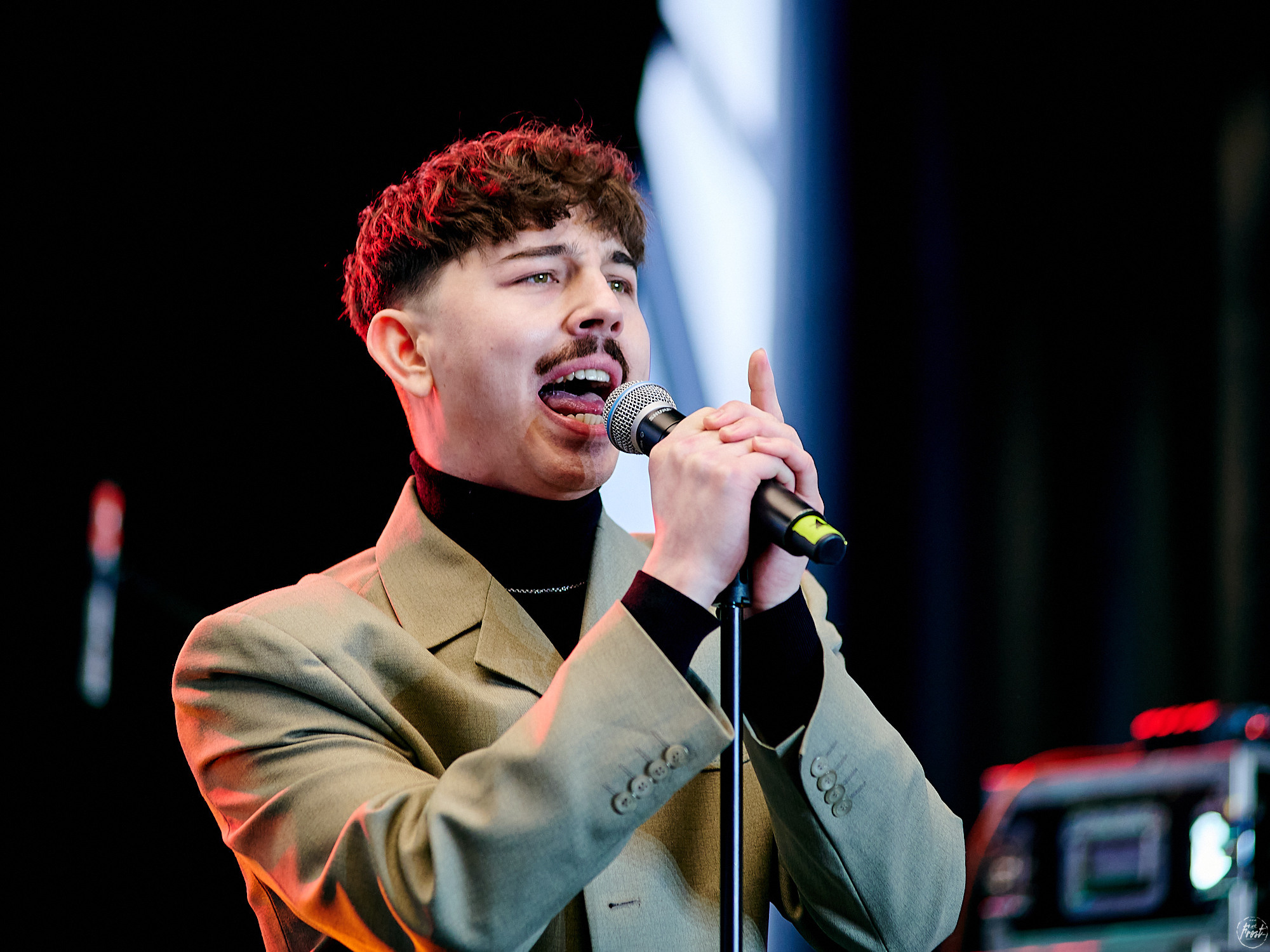 Макс Юдин. Фотографии отовсюду и обо всем