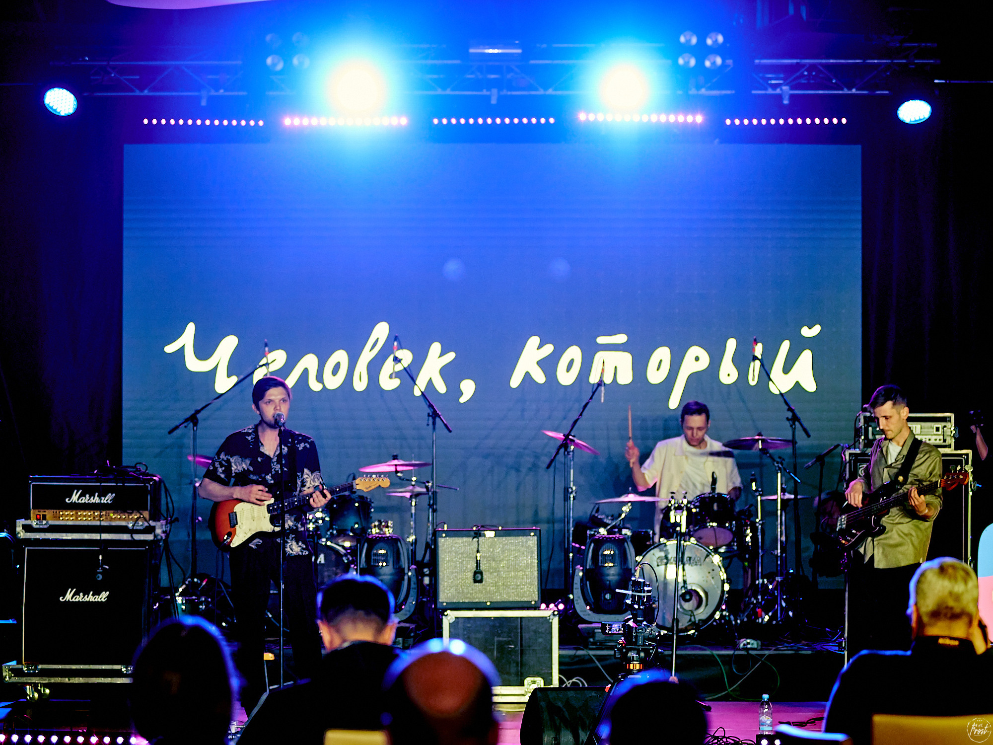 Человек, который. Фотографии отовсюду и обо всем