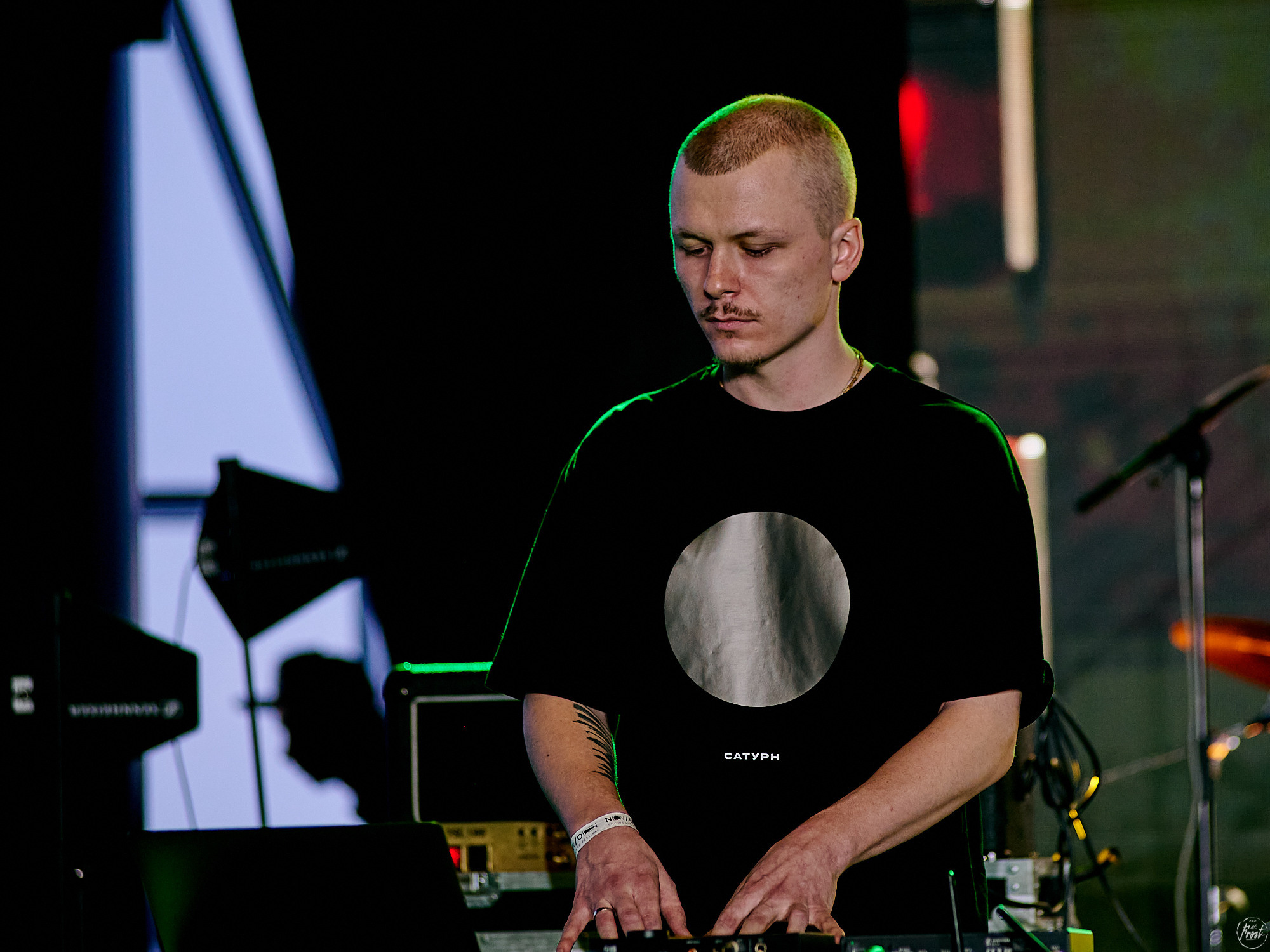 Beeswax & Olesya. Фотографии отовсюду и обо всем