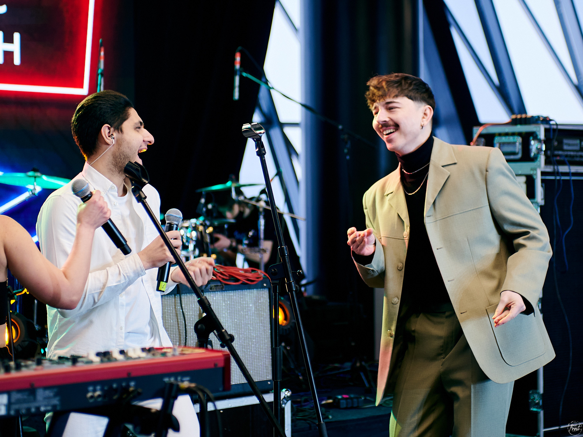 Макс Юдин. Фотографии отовсюду и обо всем