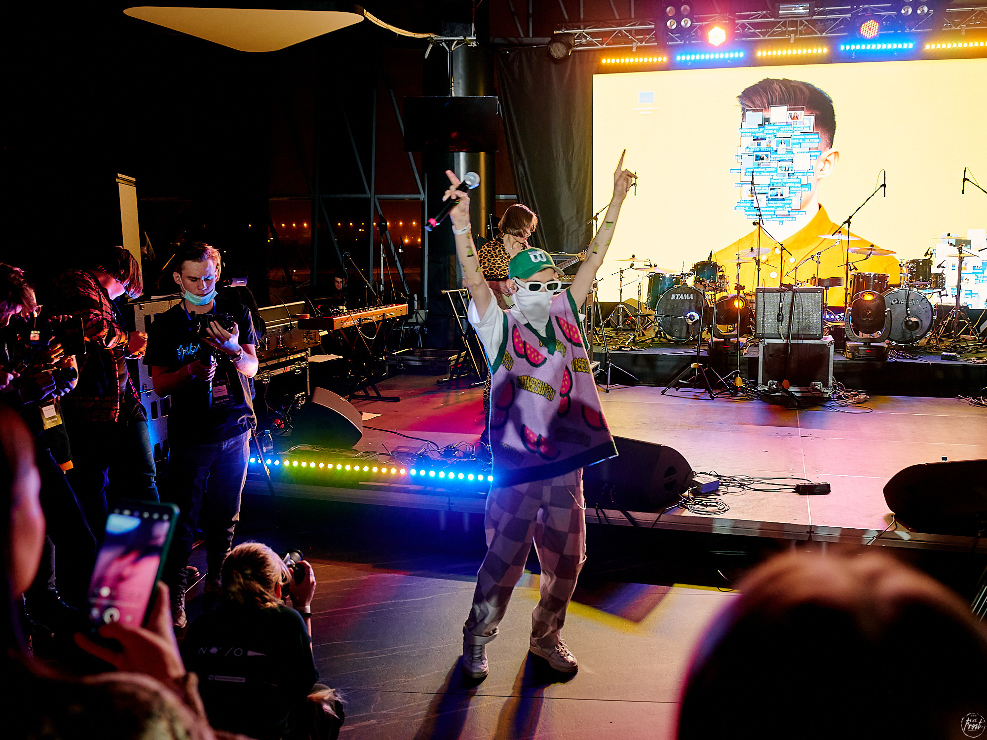 Парнишка. Фотографии отовсюду и обо всем