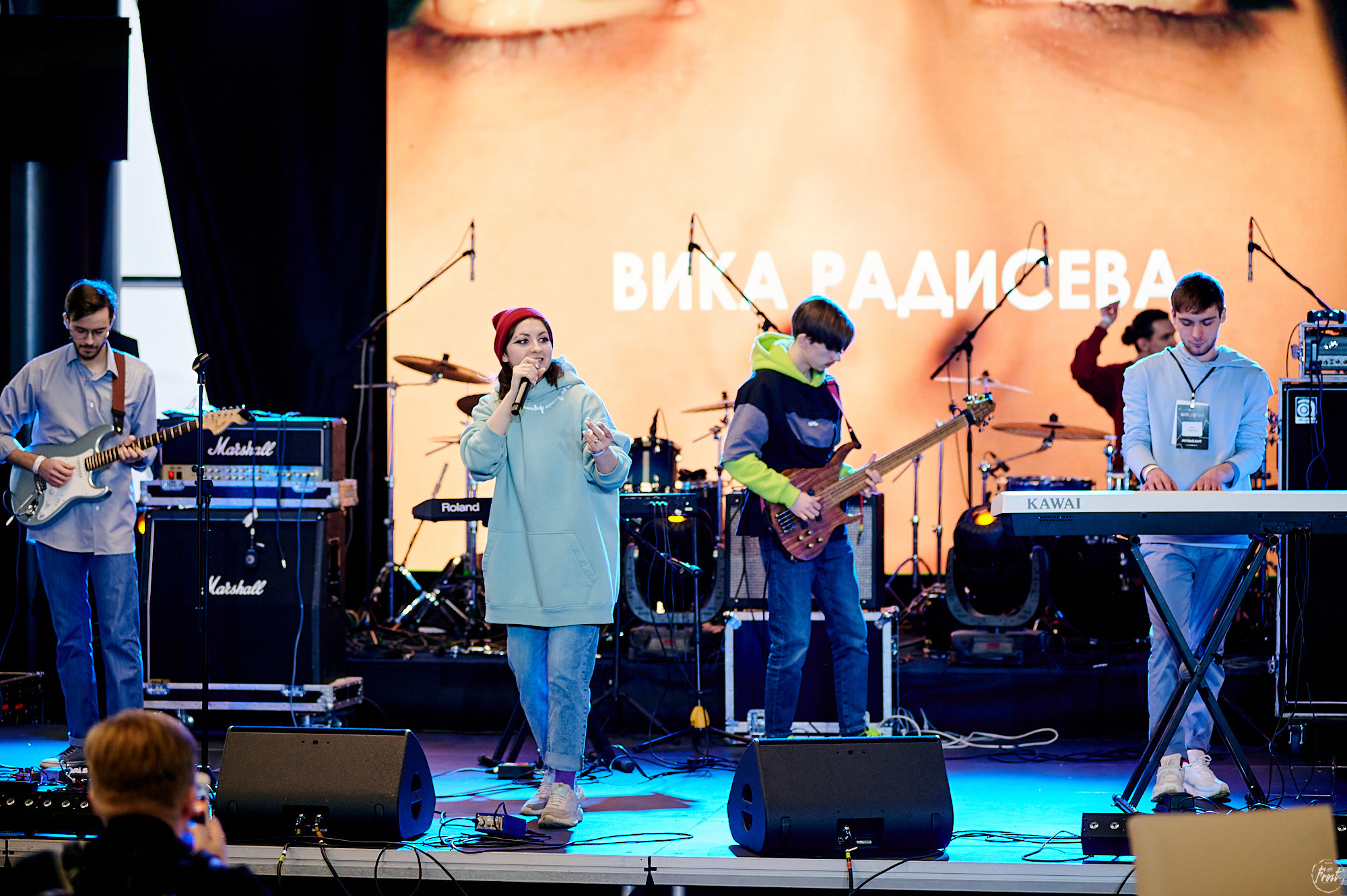 Вика Радисева. Фотографии отовсюду и обо всем