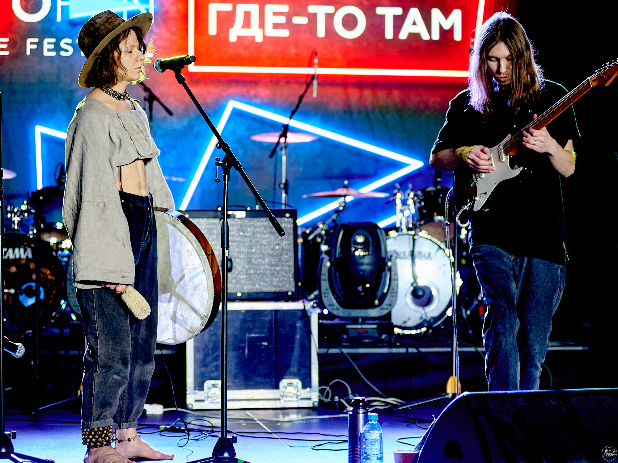 ГДЕ-ТО ТАМ. Фотографии отовсюду и обо всем