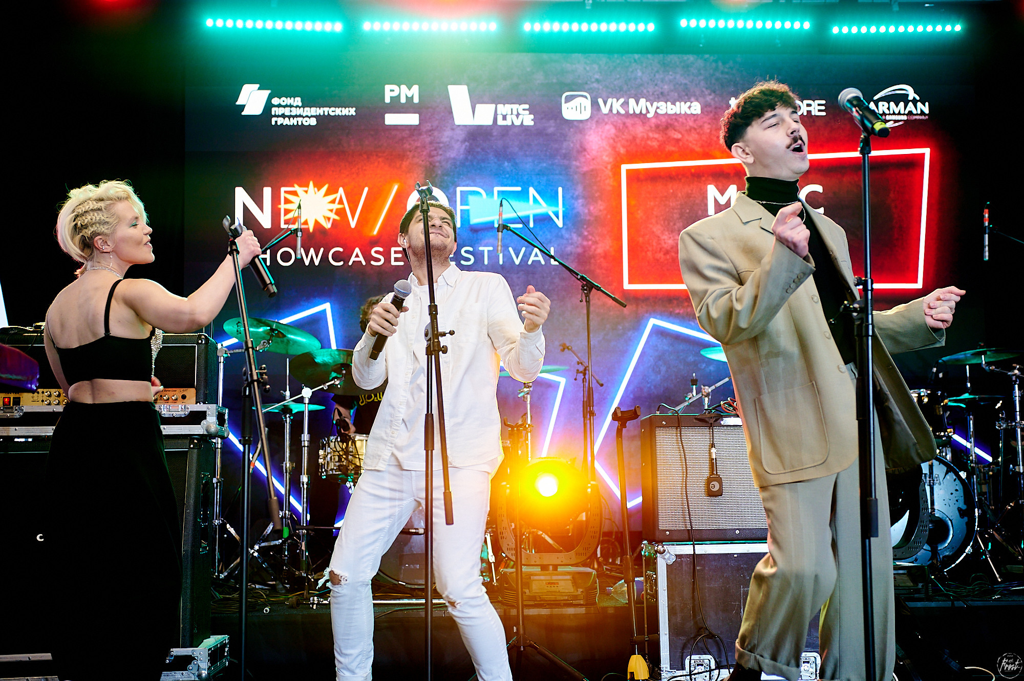 Макс Юдин. Фотографии отовсюду и обо всем